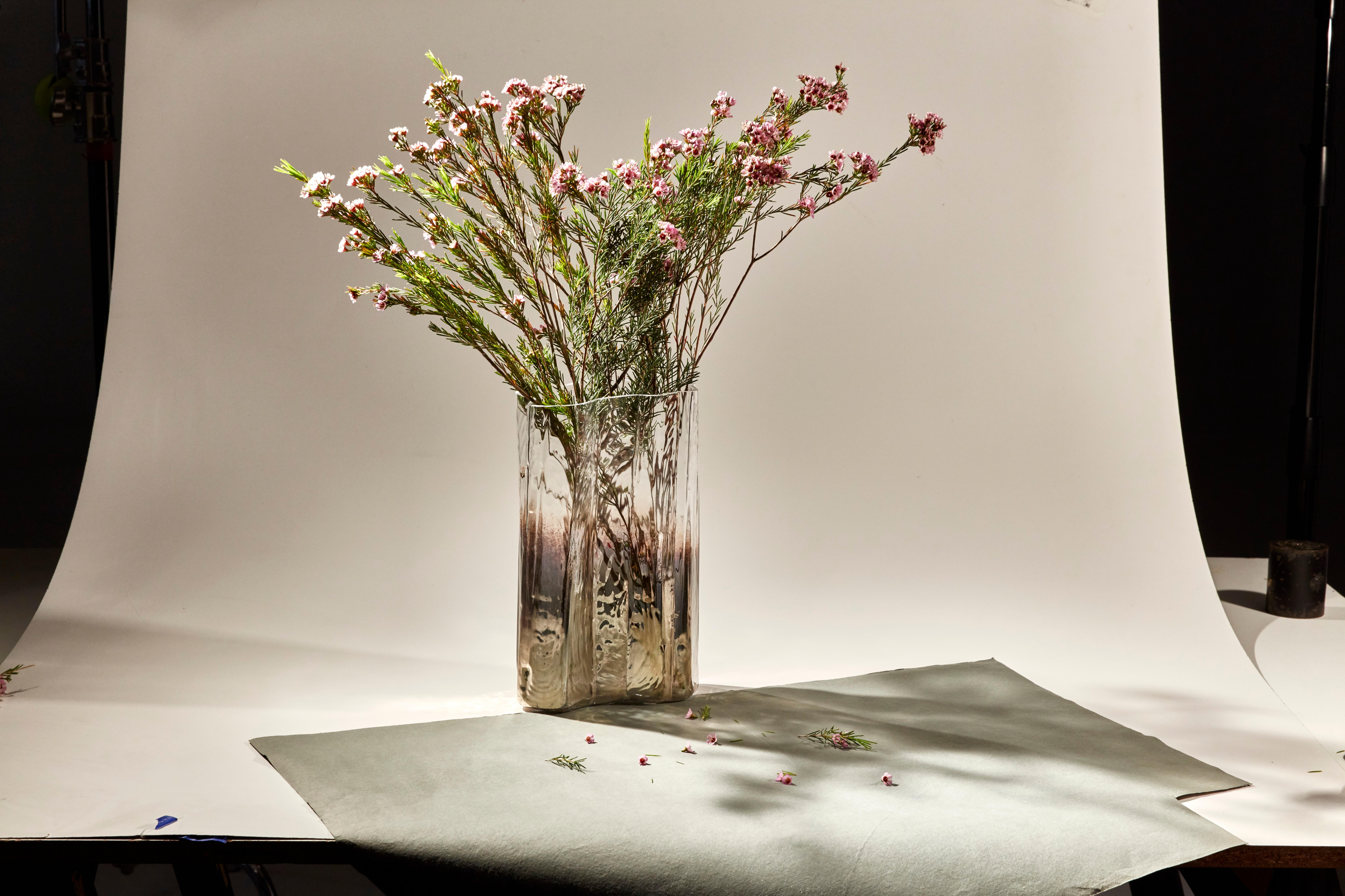 Solarized Cleaving Ruby Red Ghost Vase In New Condition For Sale In Philadelphia, PA