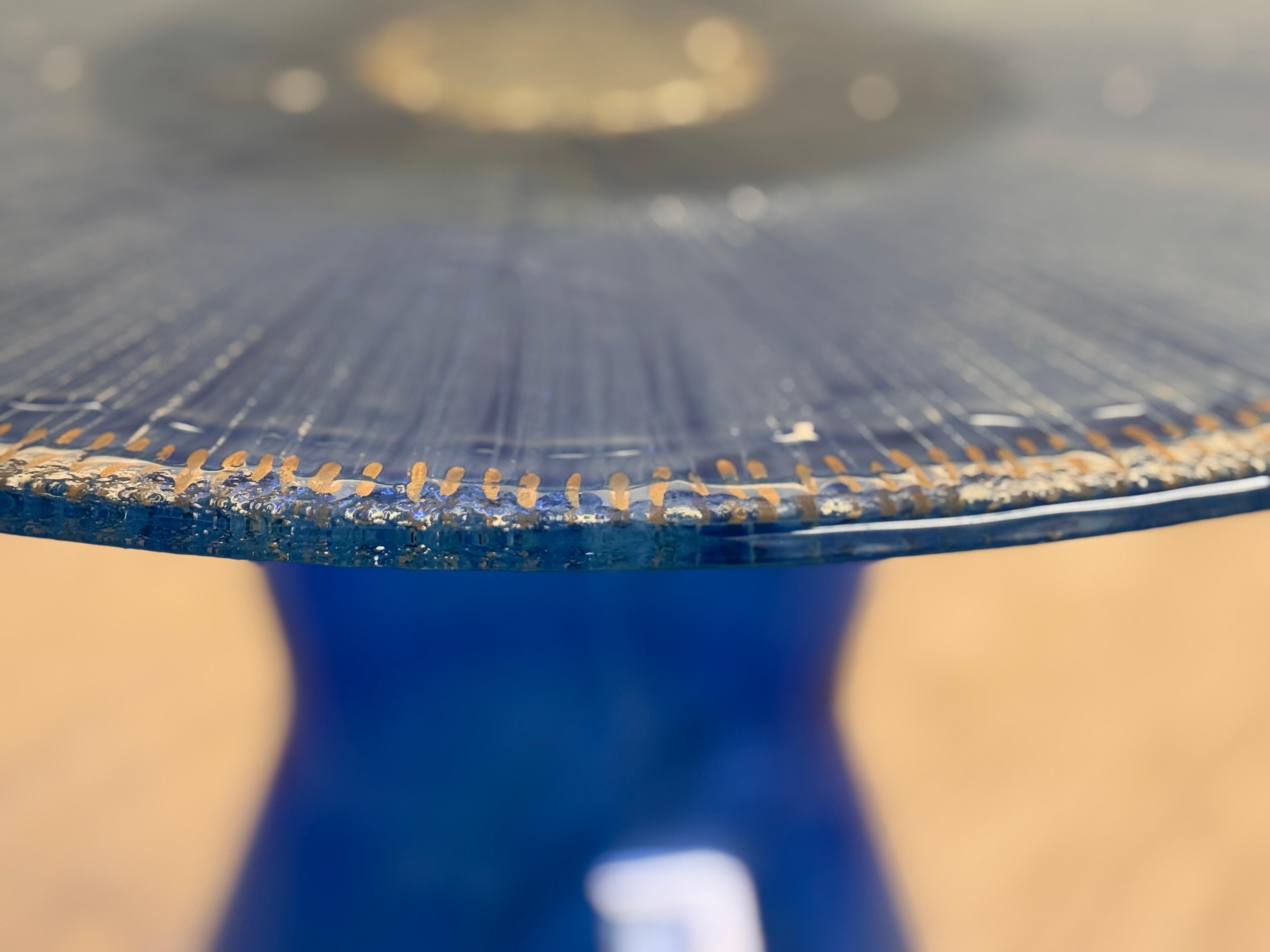 Solastra Sculptural Blown and Fused Glass Side Table In New Condition For Sale In Paris, FR