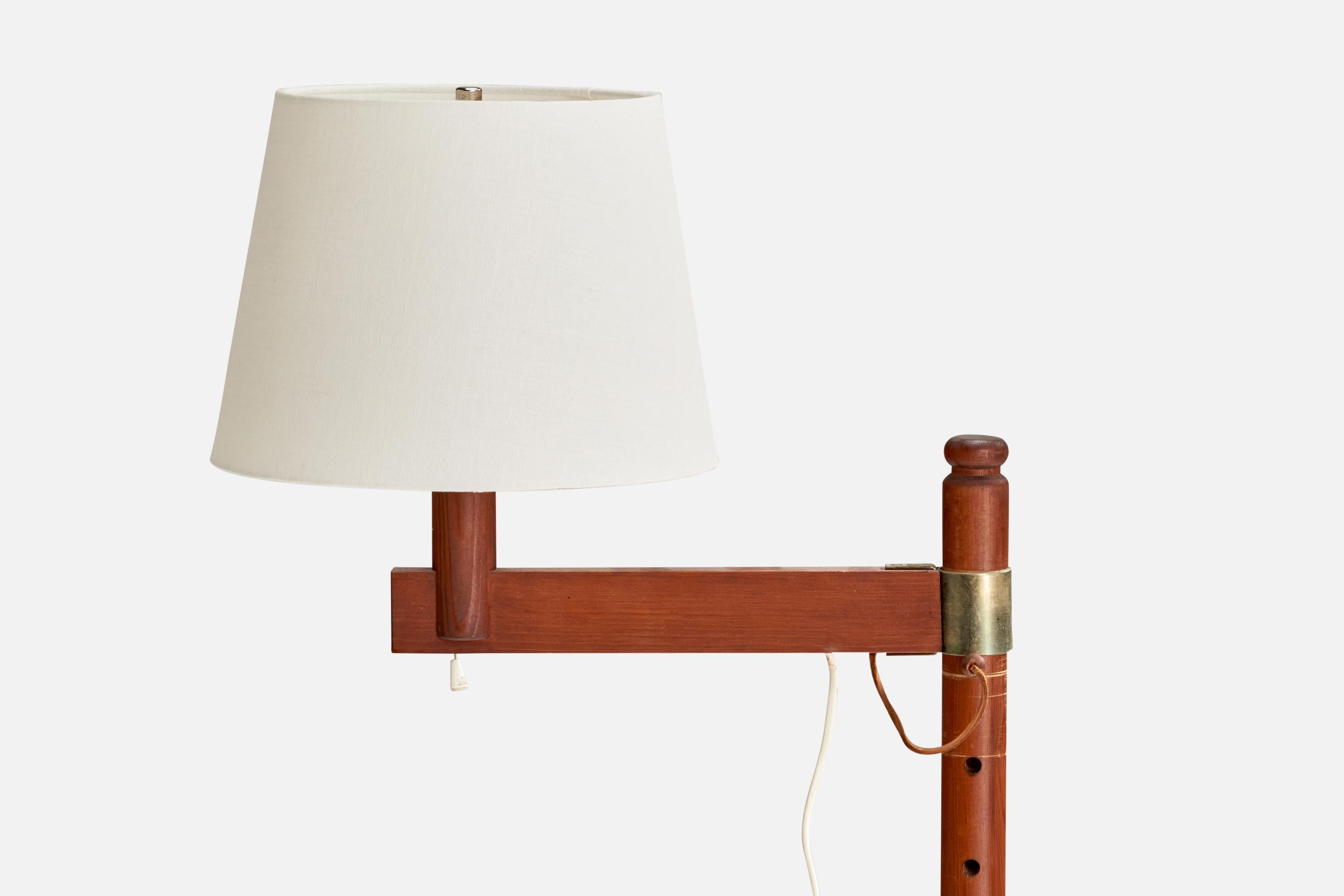 Scandinave moderne Solbackens Svarveri, lampadaire, pin, laiton, tissu, Suède, années 1970 en vente