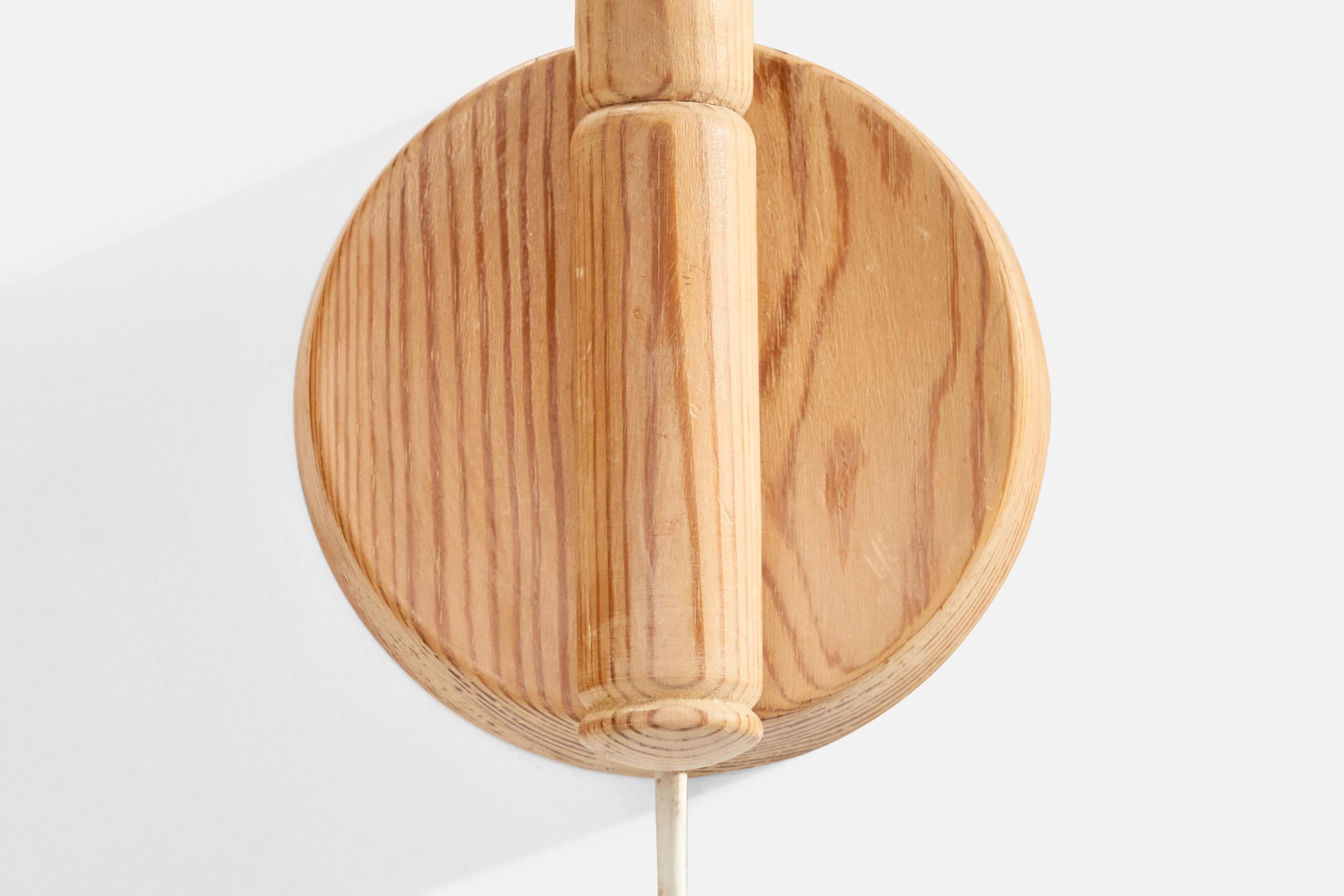 Fin du 20e siècle Solbackens Svarveri, Applique, Pin, Suède, 1970 en vente