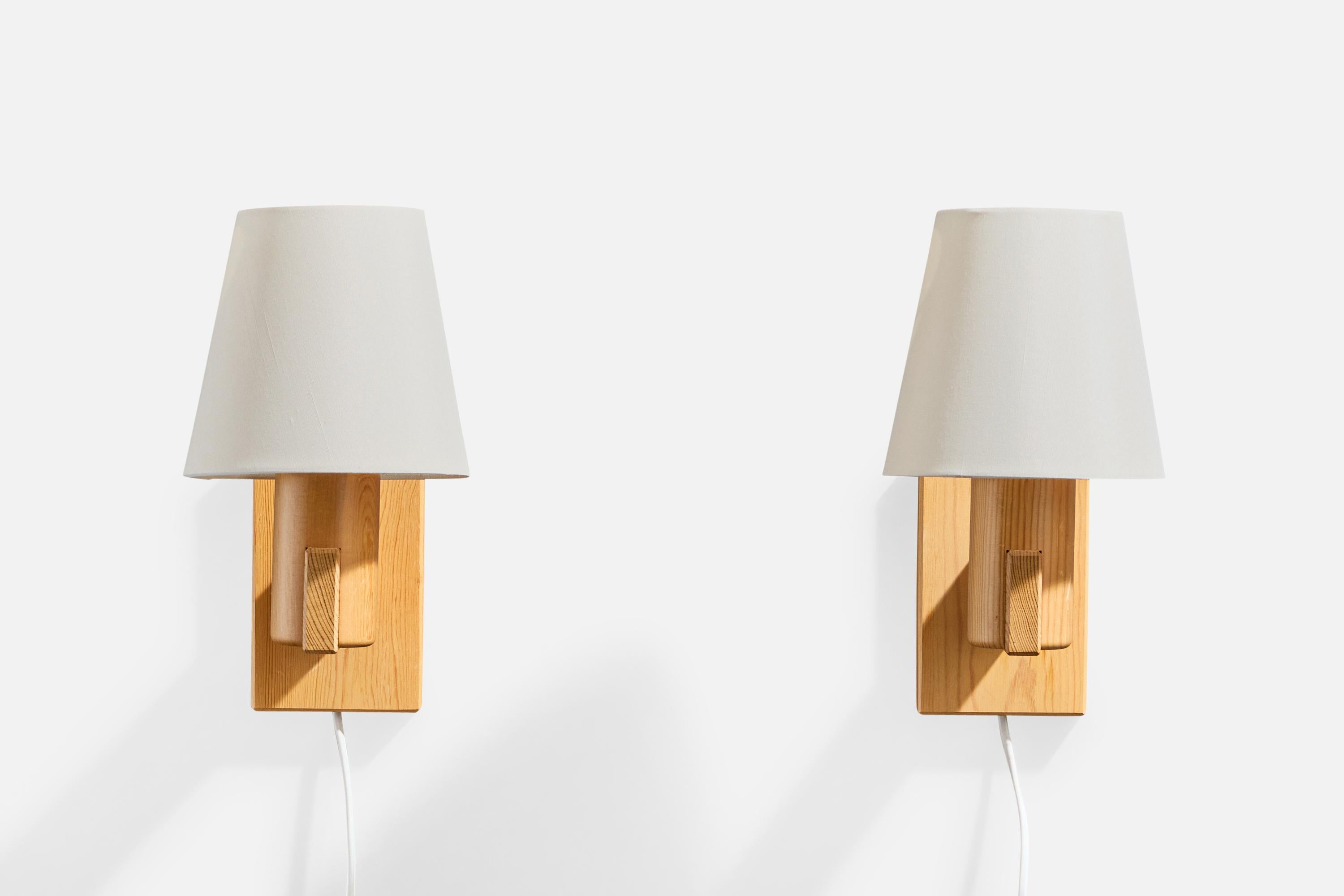 Mid-Century Modern Solbackens Svarveri, Wall Lights, pin, tissu, Suède, années 1970 en vente