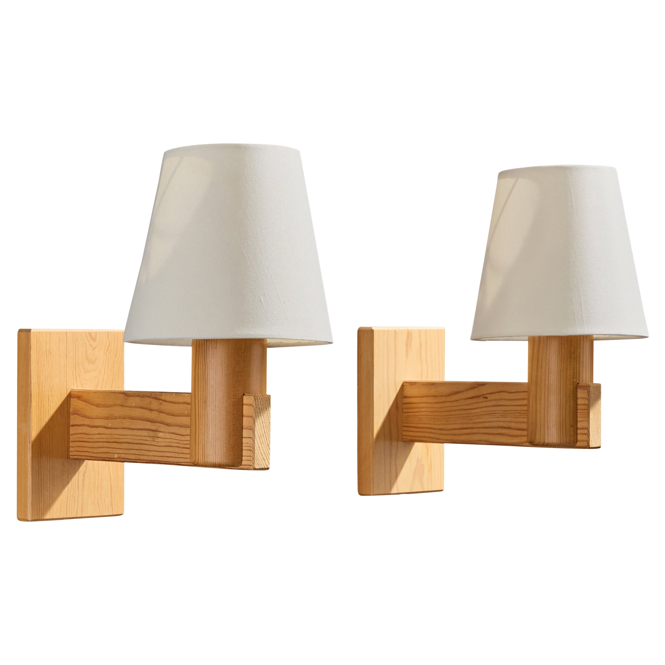 Solbackens Svarveri, Wall Lights, pin, tissu, Suède, années 1970 en vente