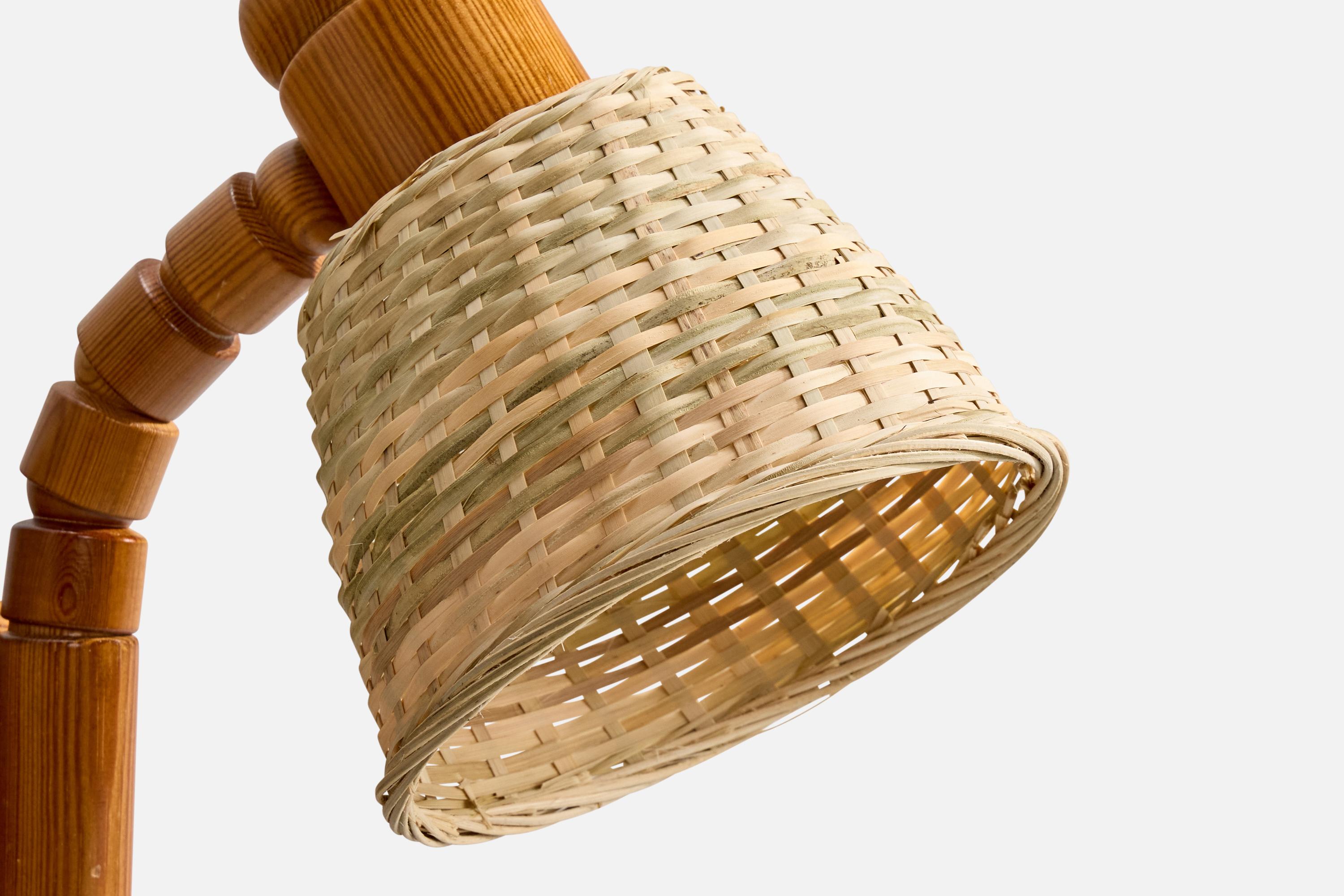 Solbackens Svarveri, Wall Lights, Kiefer, Rattan, Schweden, 1970er im Angebot 2