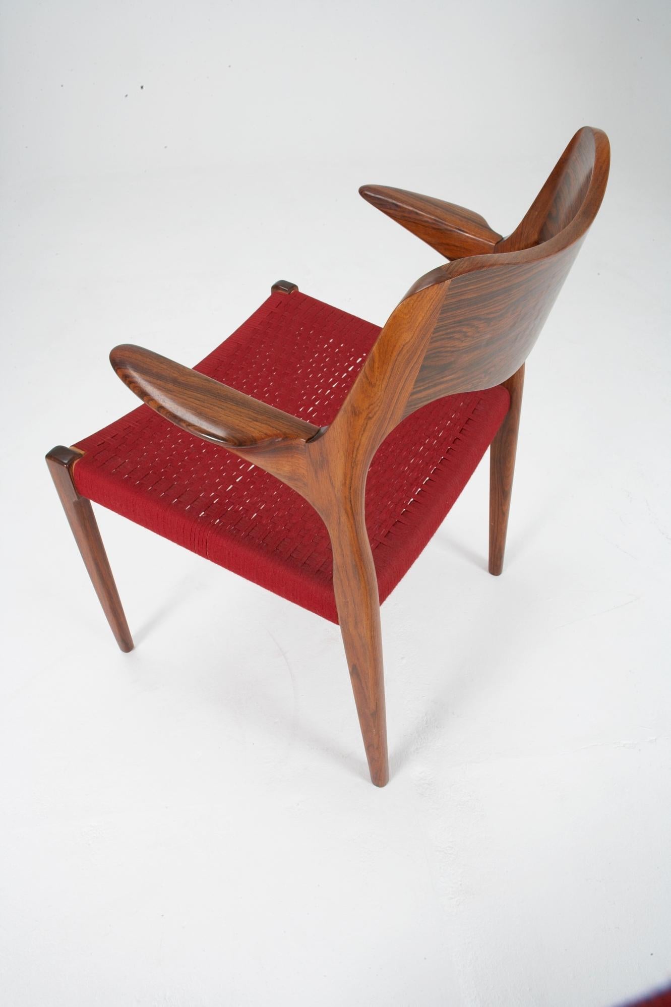 Milieu du XXe siècle Vendu à l'unité : huit chaises modèle 51 de Niels Otto Moller en vente