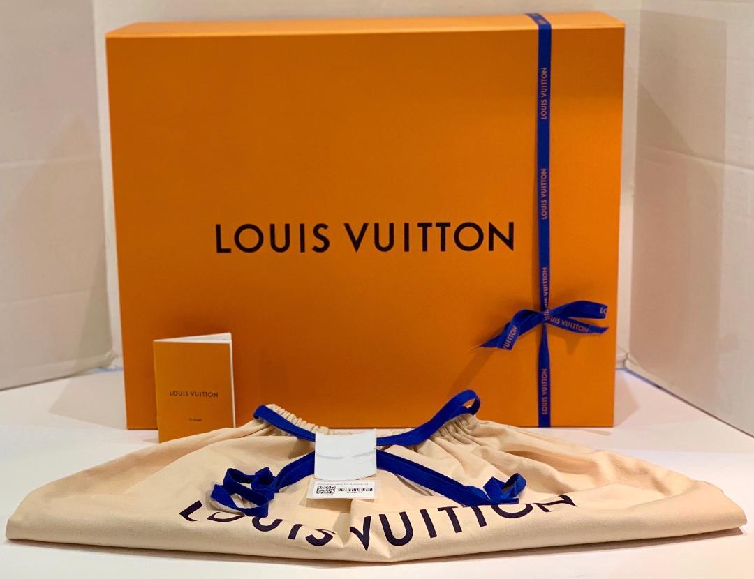  Sold Out Louis Vuitton Fall 2019 Jungle ONTHEGO Monogram Giant Canvas Tote Bag 9