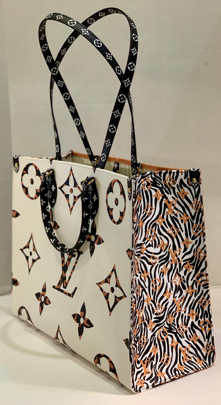 Sold Out Louis Vuitton Fall 2019 Jungle ONTHEGO Monogram Giant Canvas Tote Bag at 1stdibs