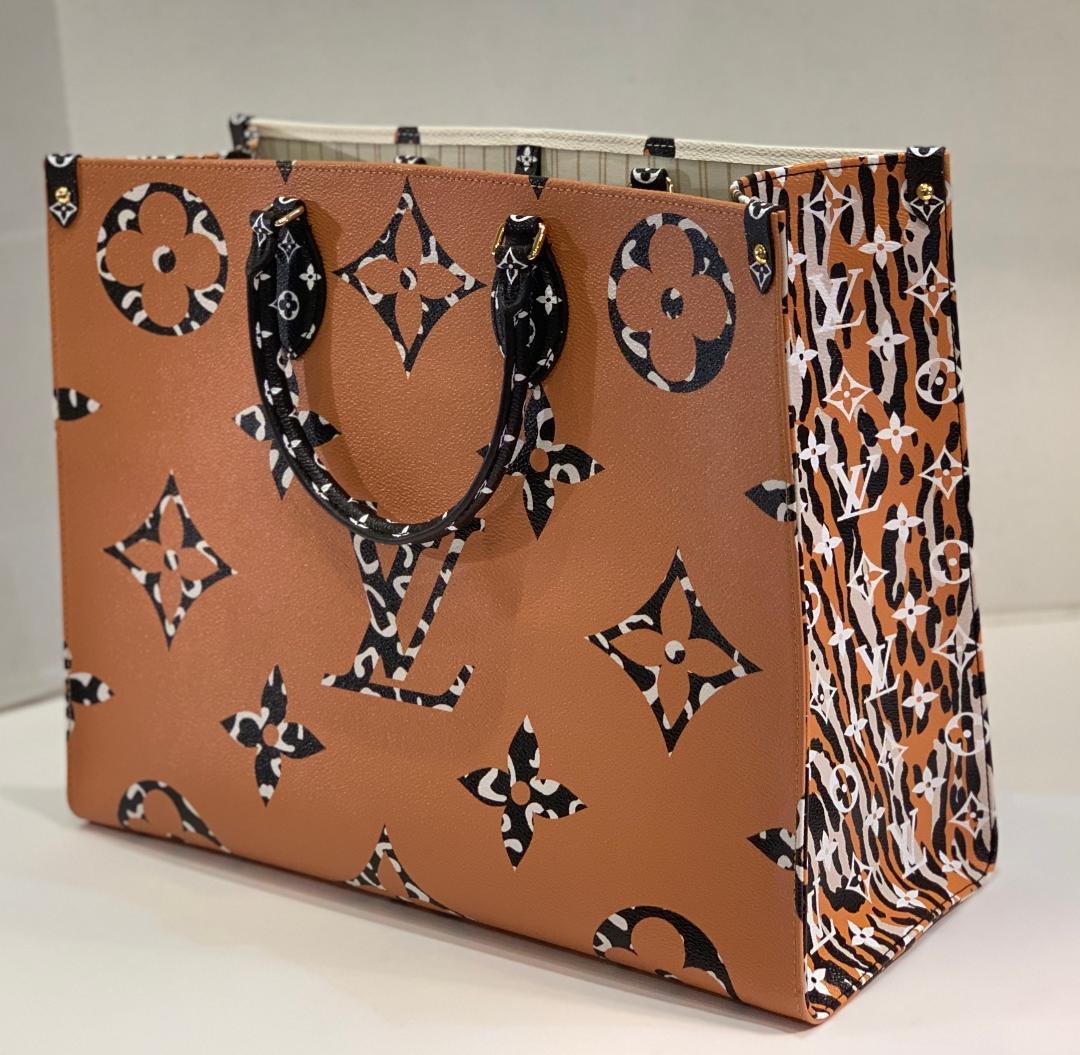 Brown  Sold Out Louis Vuitton Fall 2019 Jungle ONTHEGO Monogram Giant Canvas Tote Bag