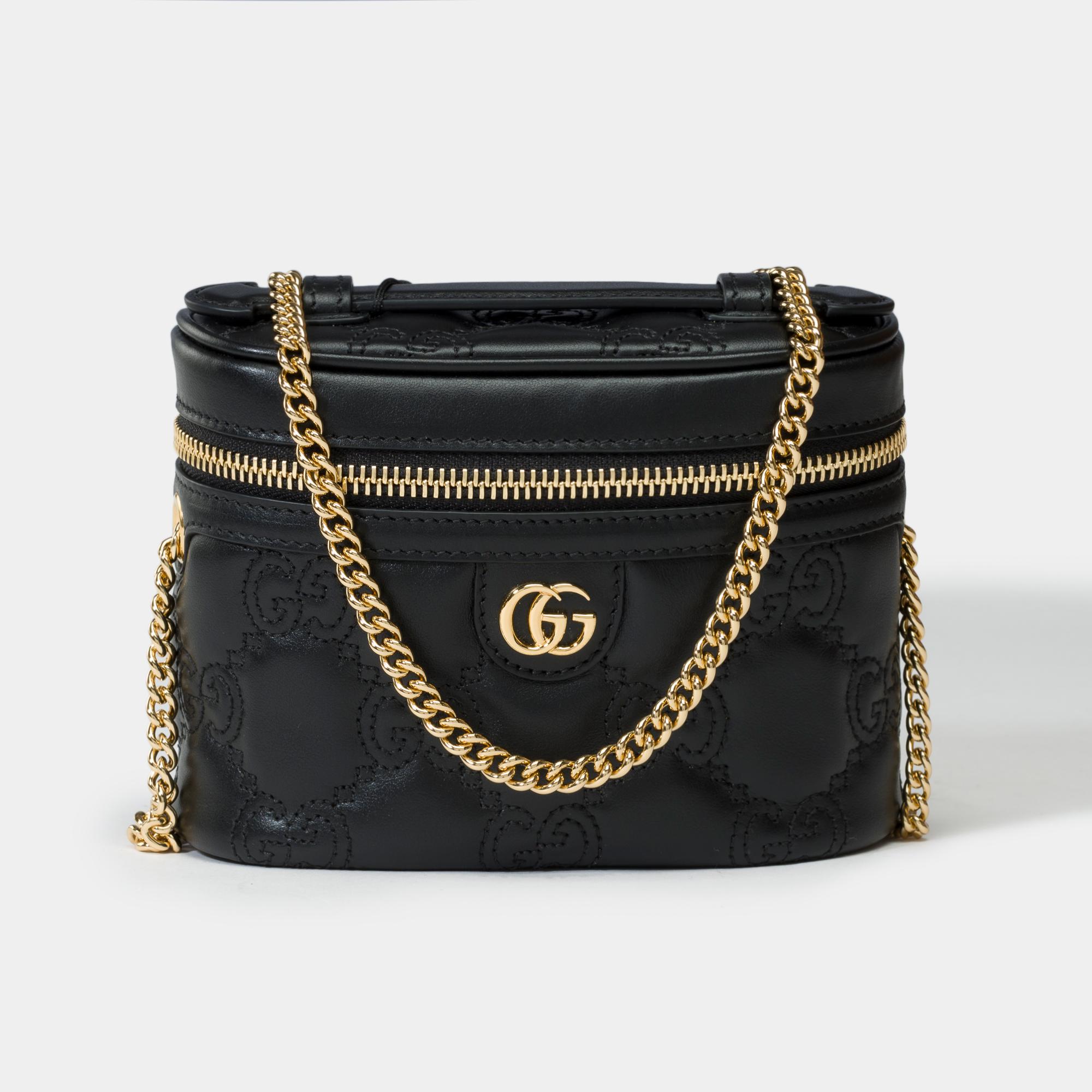 Amazing​ ​Gucci​ ​GG​ ​Mini​ ​shoulder​ ​bag​ ​in​ ​black​ ​quilted​ ​leather,​ ​gold​ ​metal​ ​trim,​ ​chain​ ​handle​ ​in​ ​gold​ ​metal​ ​for​ ​a​ ​hand​ ​or​ ​shoulder​ ​or​ ​crossbody​ ​carry

Quilted​ ​leather​ ​is​ ​an​ ​emblematic​