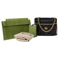 Sold Out - Neue Gucci GG Mini-Schultertasche aus schwarzem gestepptem Leder , GHW