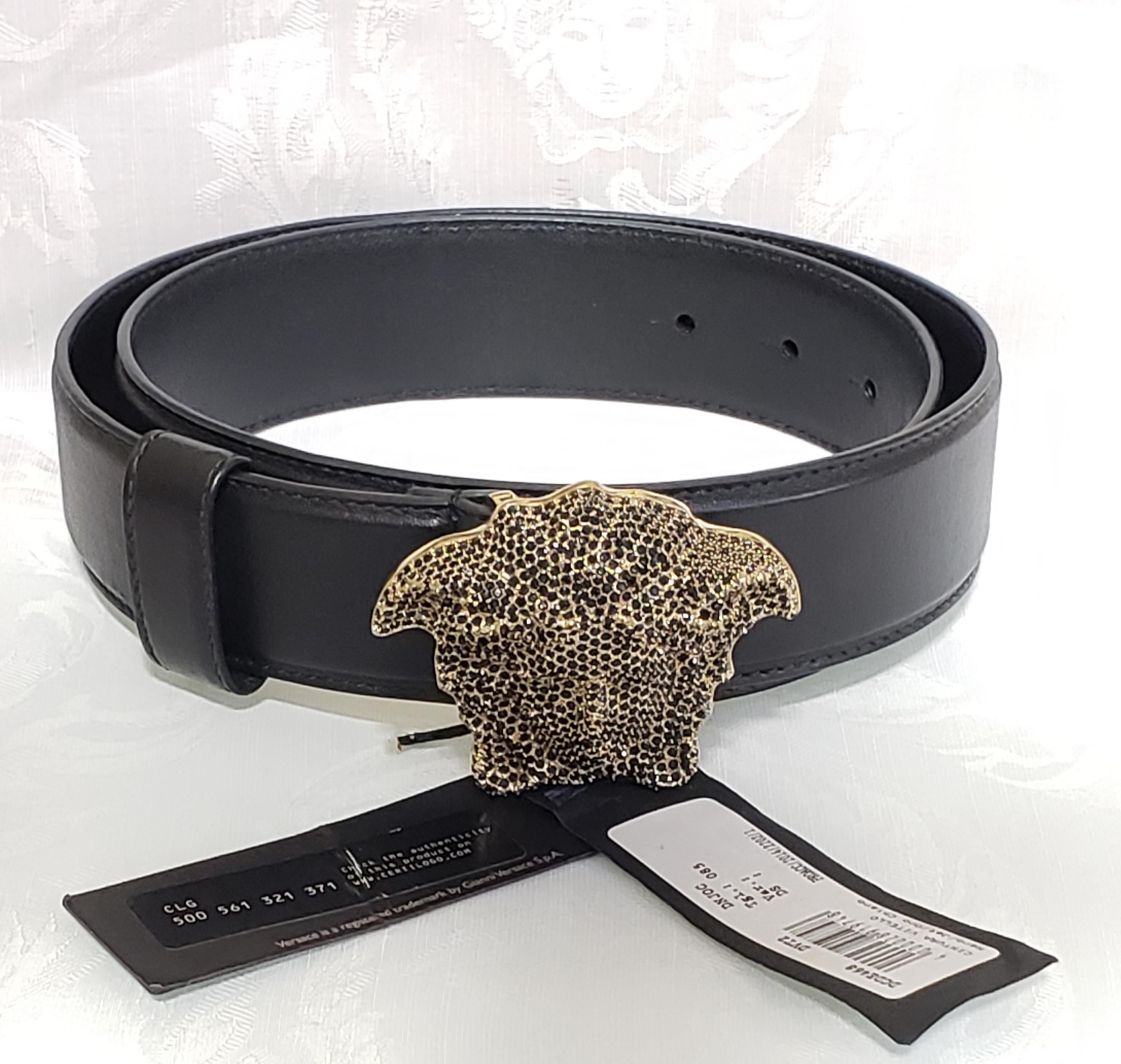 VERSACE

 VERSACE CRYSTAL 3D MEDUSA LEATHER BELT 

SOLD OUT EVERYWHERE!

Color: Black
Gold hardware with Black crystals

Made in Italy
 Size 85/34
     1 1/2