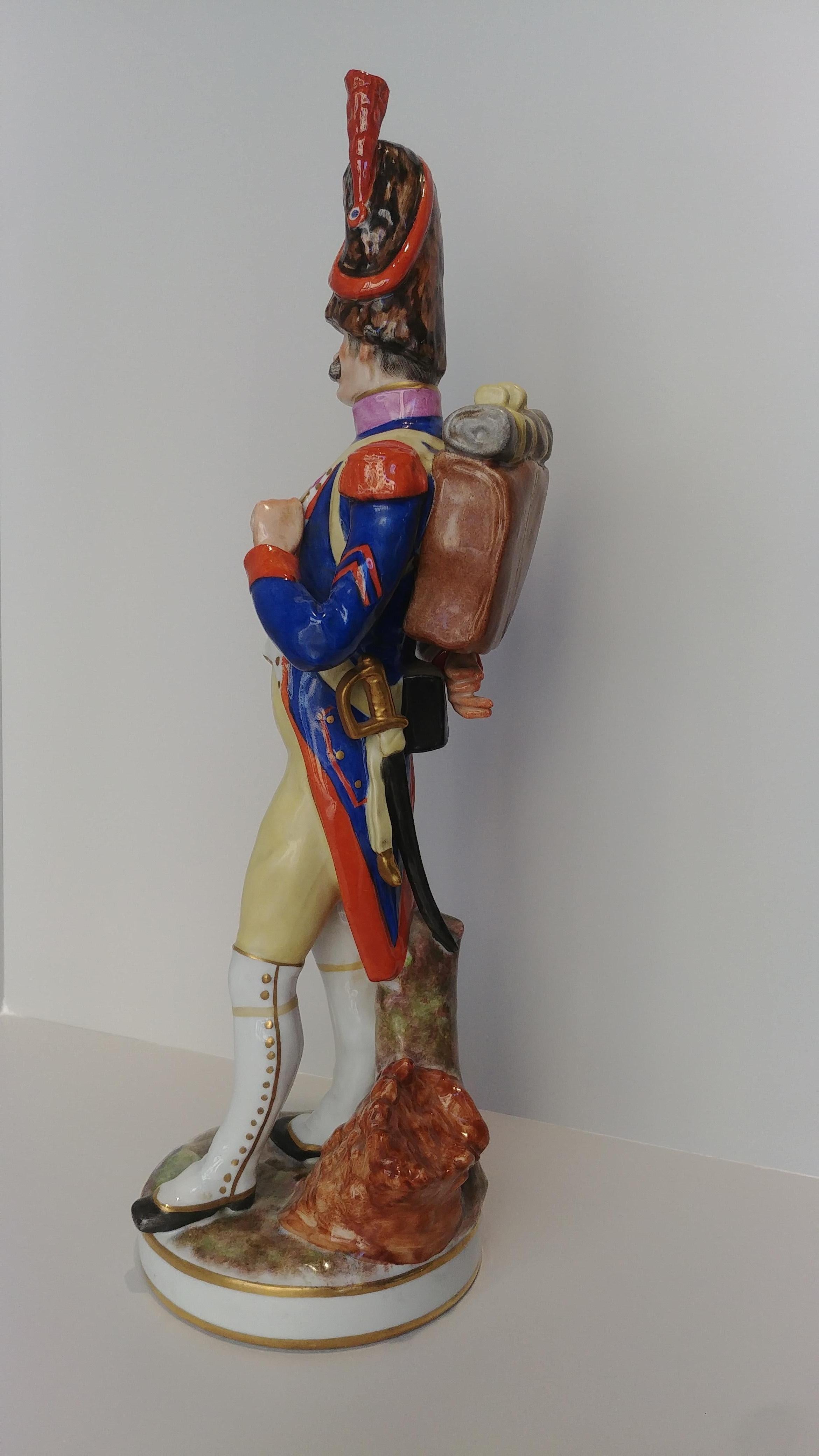 Soldiers Porcelain Figures Branded Porcelaine de Paris, 18th Century Style For Sale 6