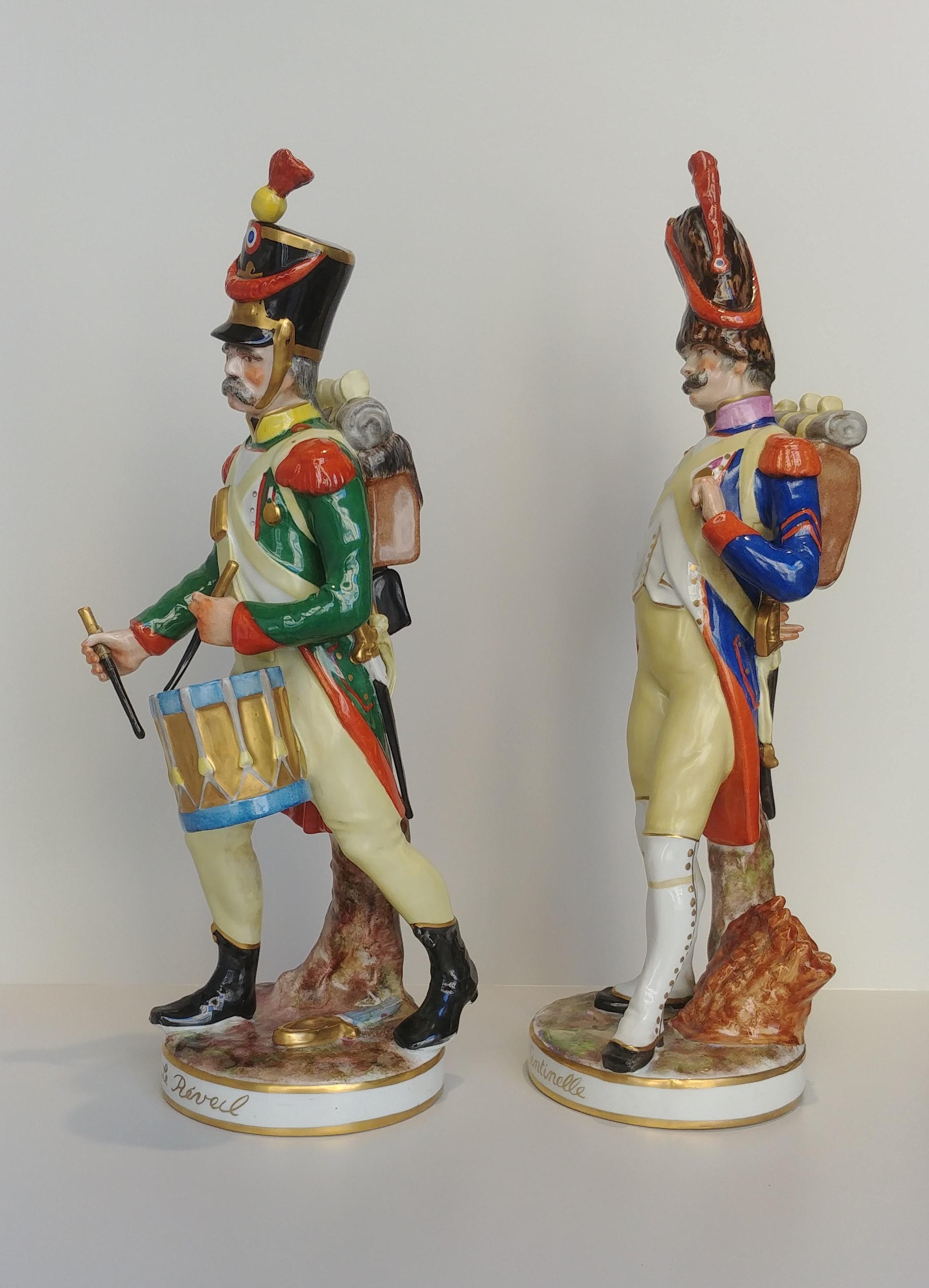 French Soldiers Porcelain Figures Branded Porcelaine de Paris, 18th Century Style For Sale