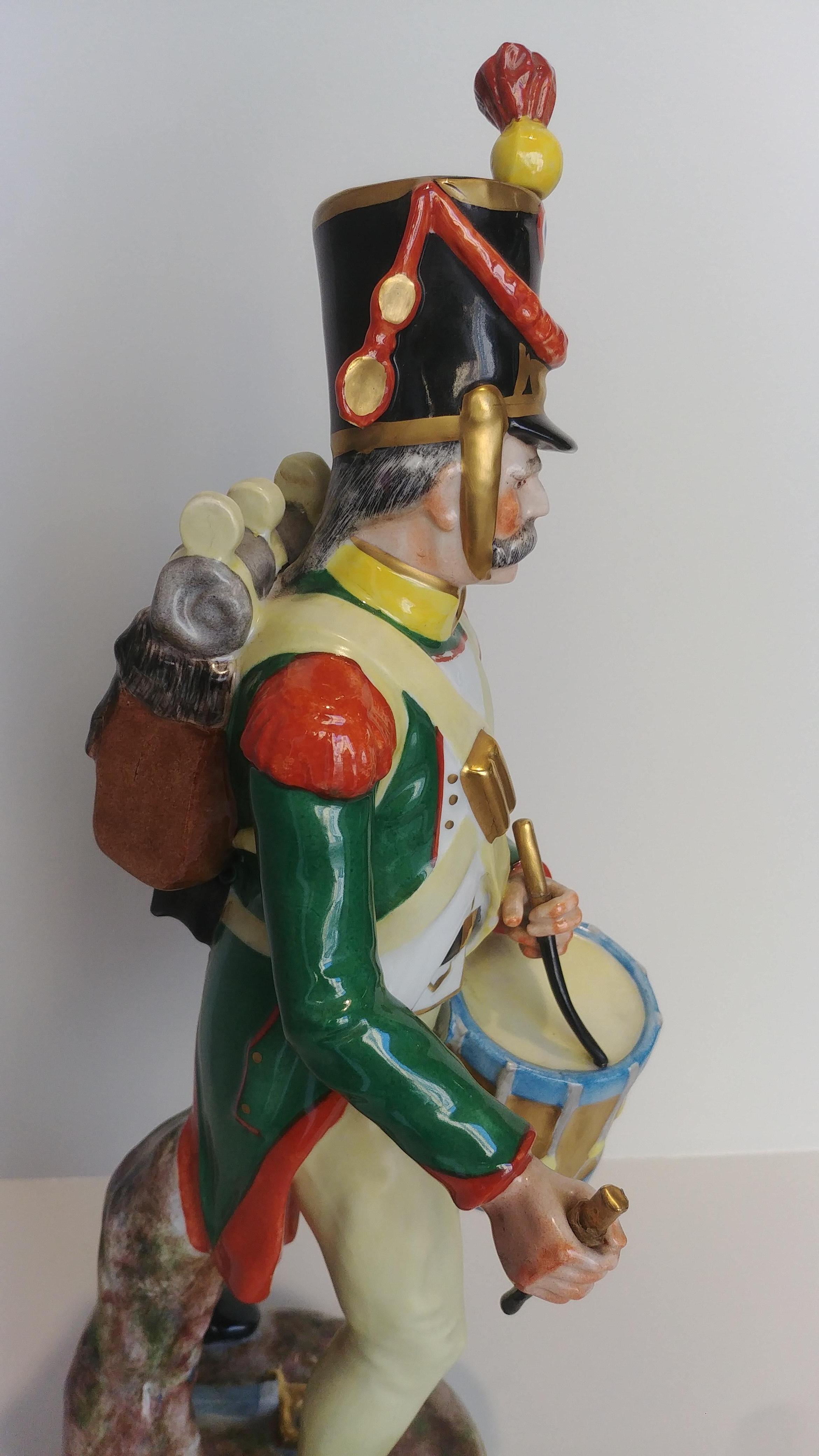 Soldiers Porcelain Figures Branded Porcelaine de Paris, 18th Century Style For Sale 1