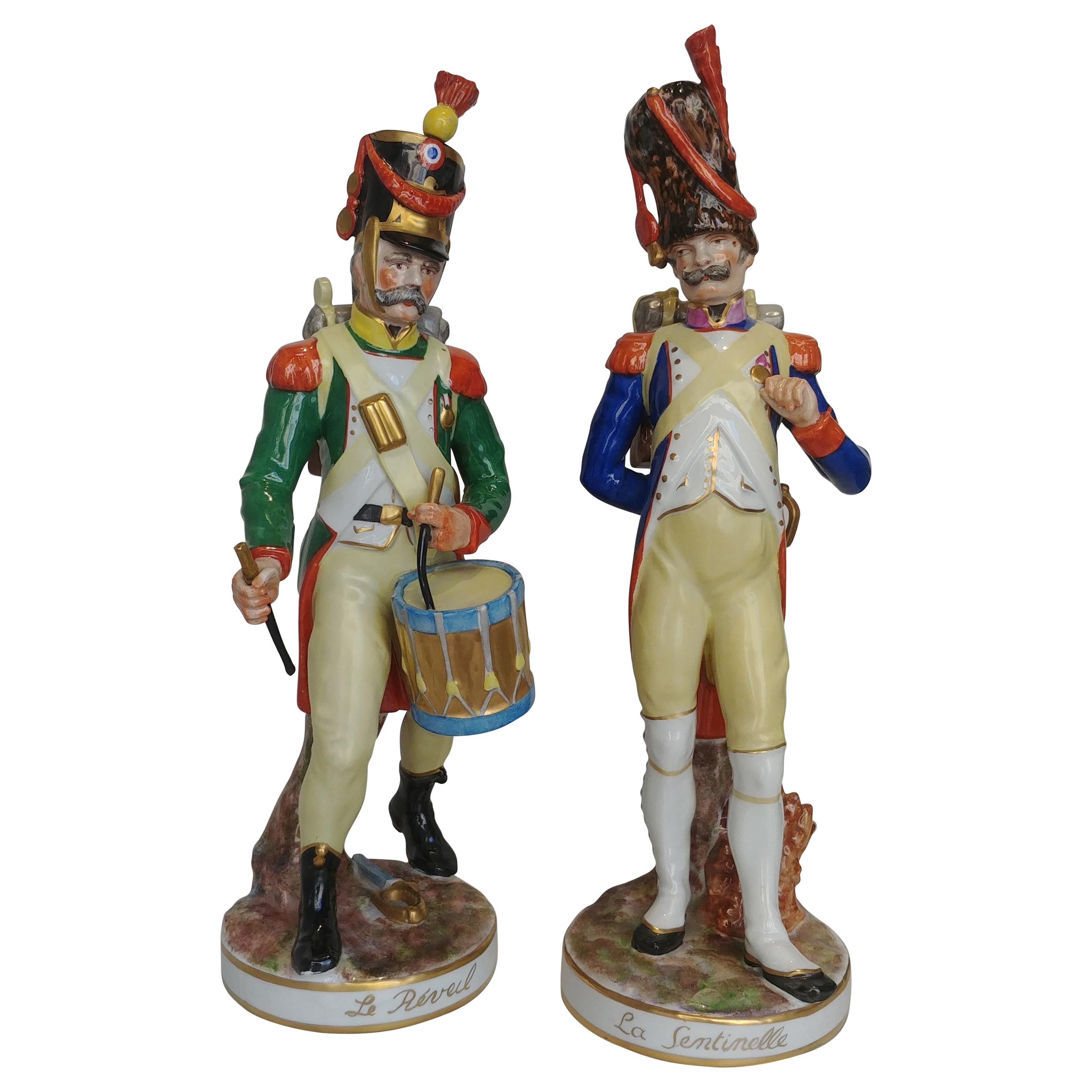 Soldiers Porcelain Figures Branded Porcelaine de Paris, 18th Century Style For Sale
