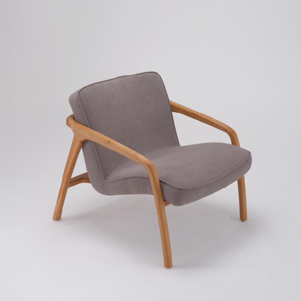 Sole Armchair, with its elegant oak frame and ergonomic seating, will make you feel wonderful. It’s versatile enough to be used in many corners of your living spaces. It will be with you during your most enjoyable moments and become the standout