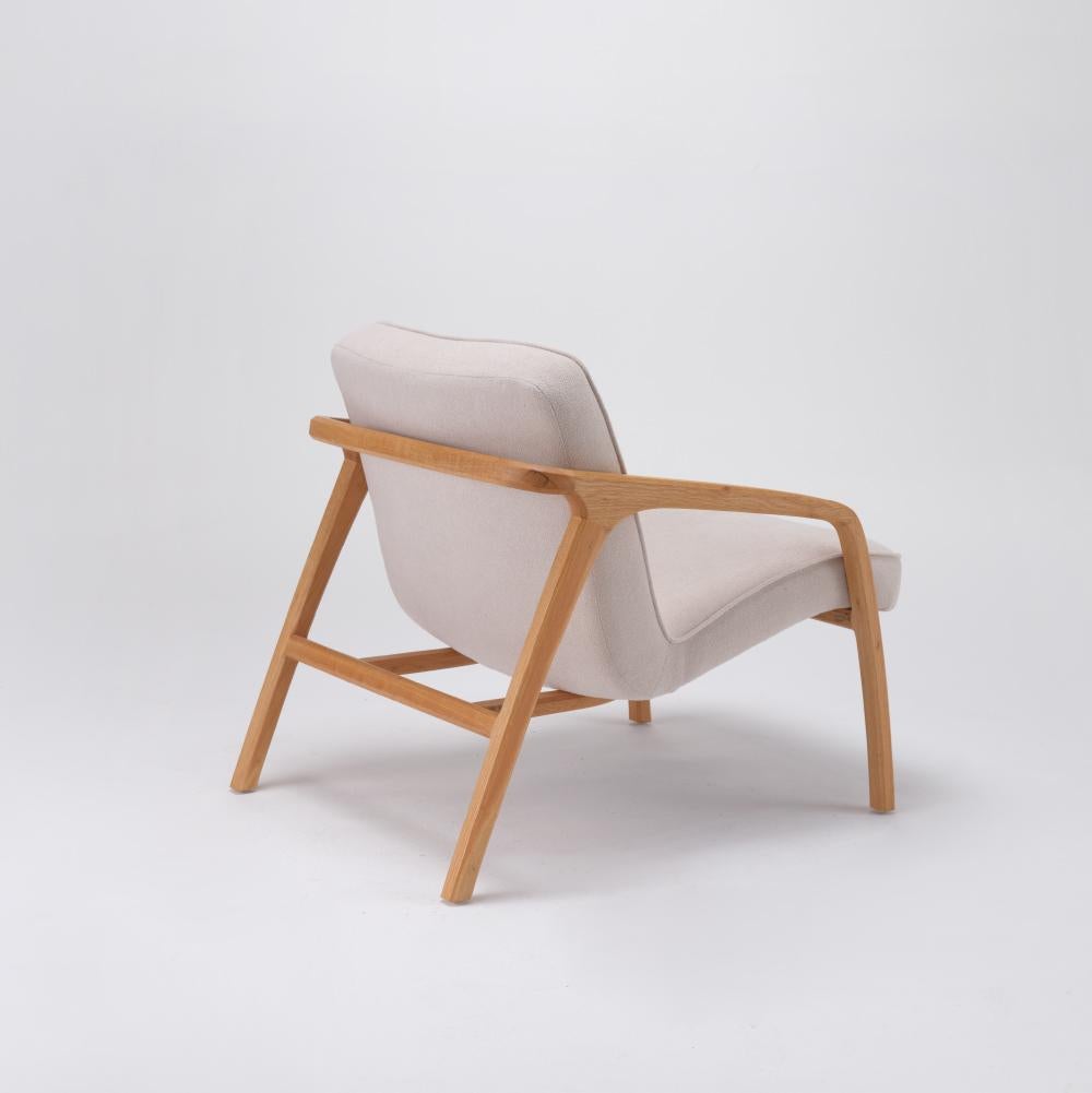 Sole Armchair, with its elegant oak frame and ergonomic seating, will make you feel wonderful. It’s versatile enough to be used in many corners of your living spaces. It will be with you during your most enjoyable moments and become the standout