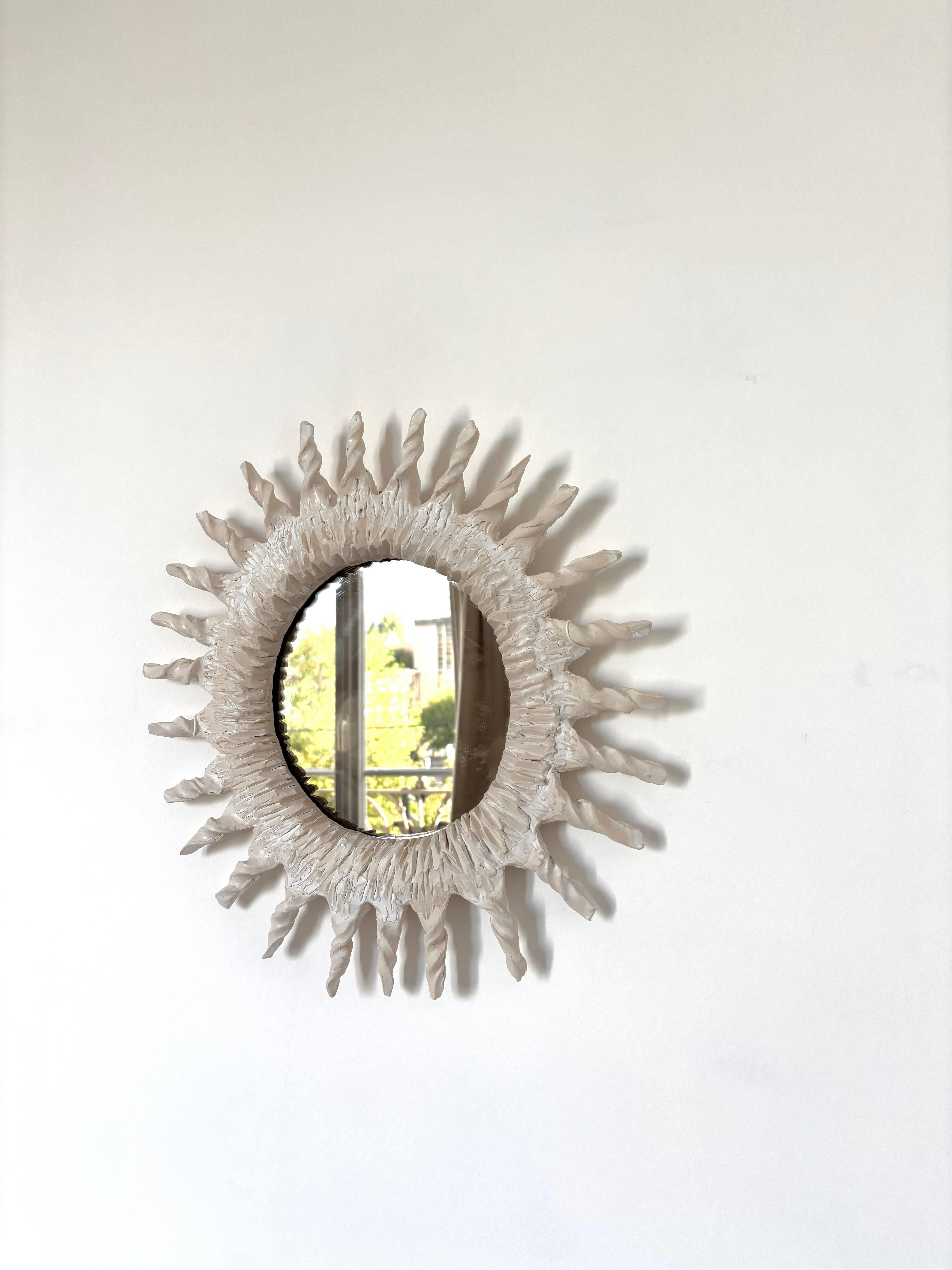 Sole Handgefertigter Keramikspiegel II von Renzo Maar (Französisch) im Angebot