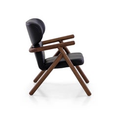 Scandinavian-Styled Armchair in Walnut Finish and Black Leather - Sole Line