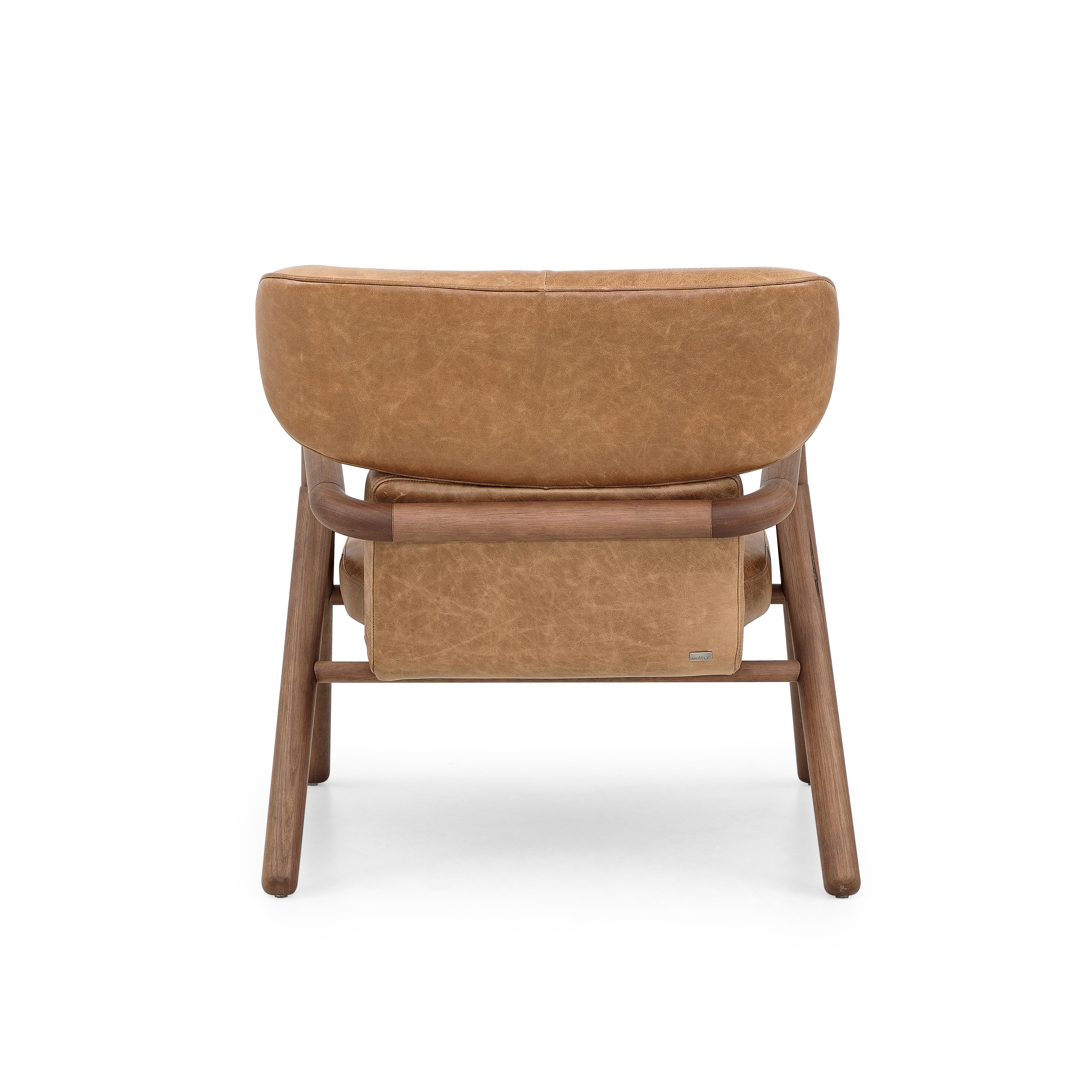Contemporary Sole Scandinavian-Styled Armchair in Walnut Wood Finish and Brown Leather For Sale