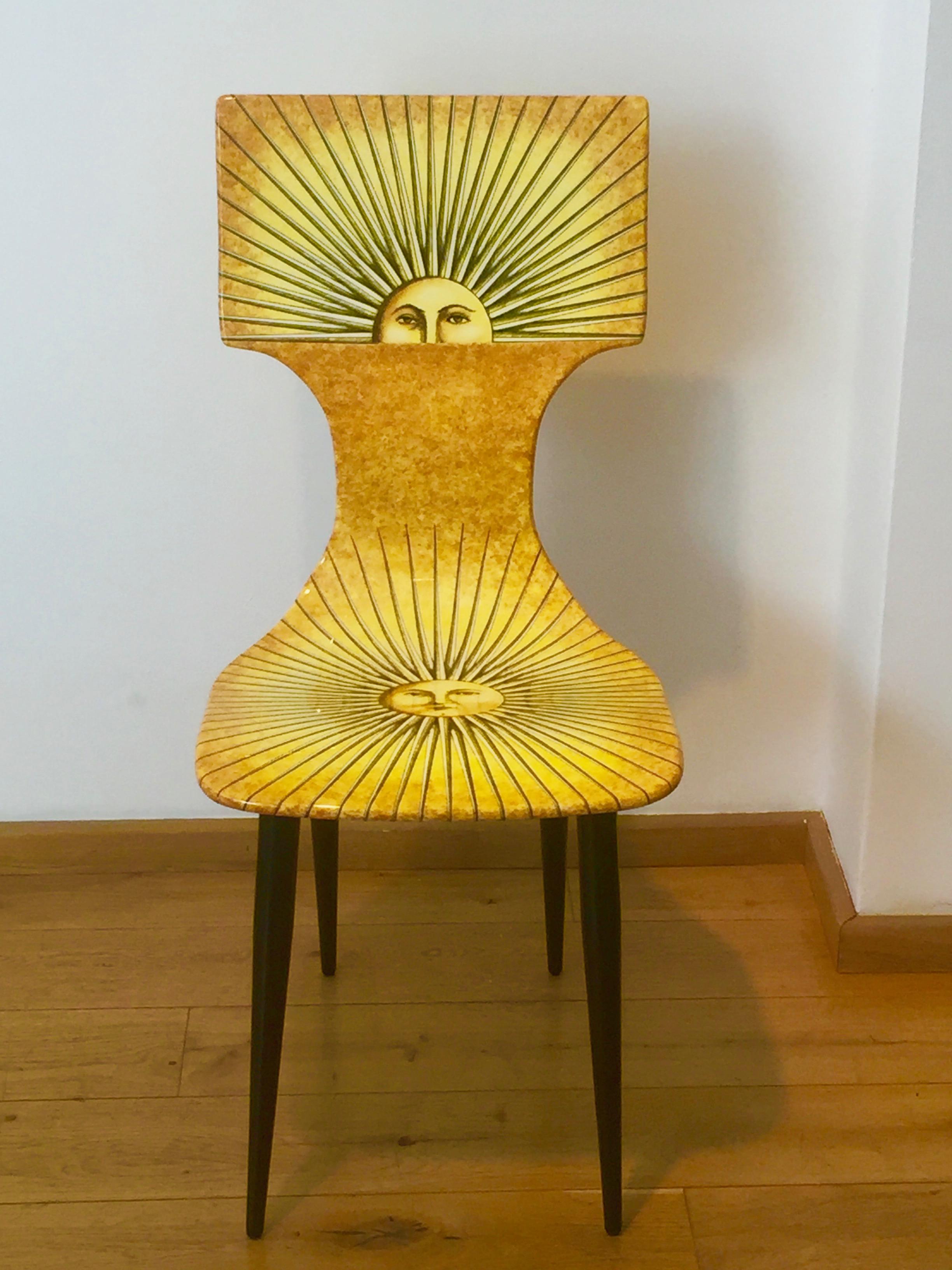 Stuhl „Sole“ (Sole) von Fornasetti (21. Jahrhundert und zeitgenössisch) im Angebot