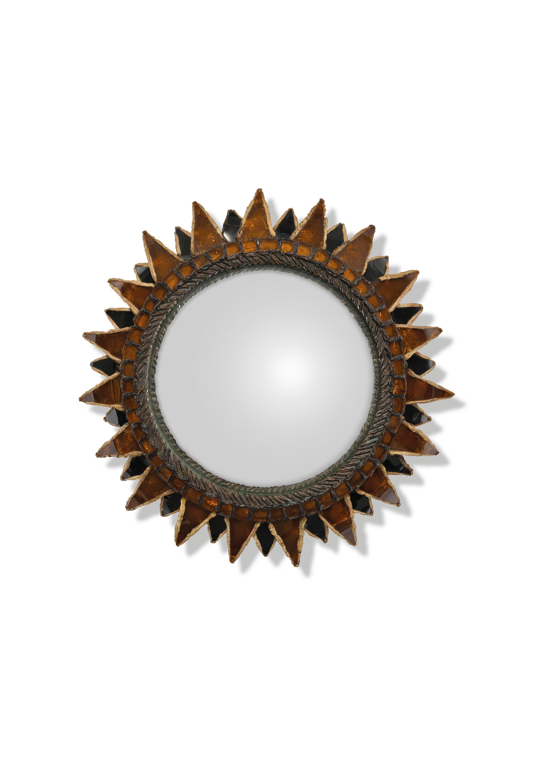 miroir 'Soleil à pointes n. 2' de Line Vautrin
Talosel, incrustations de miroir et miroir sorcière
1960.