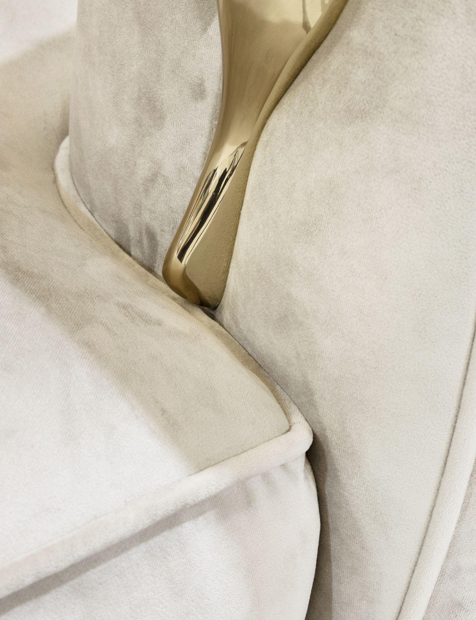 Soleil Gebogenes Sofa - Handpoliertes gegossenes Messing & Stoff - Boca do Lobo im Angebot 3