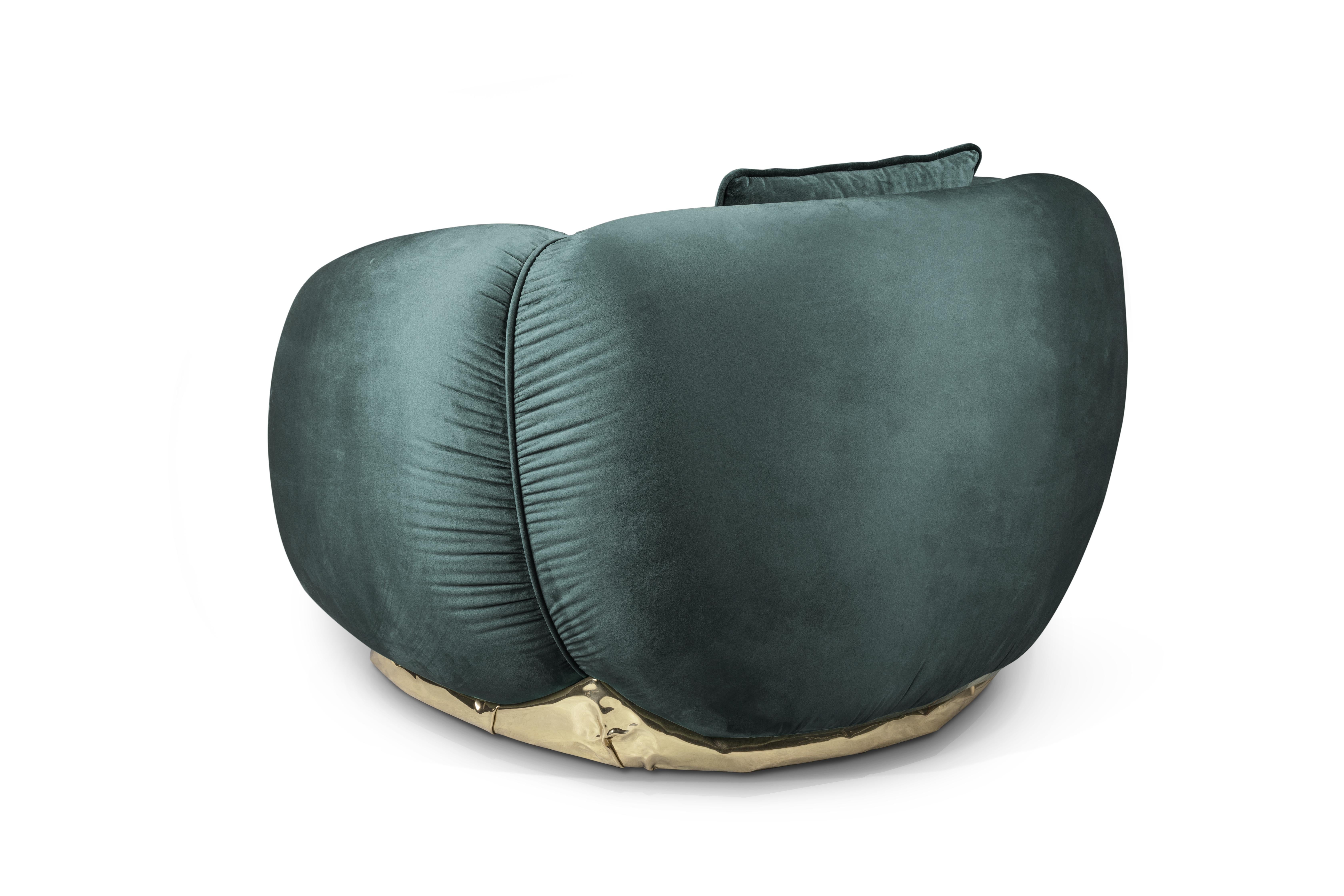 Laiton Fauteuil vert Soleil, laiton et tissu coulés à la main - Boca do Lobo en vente
