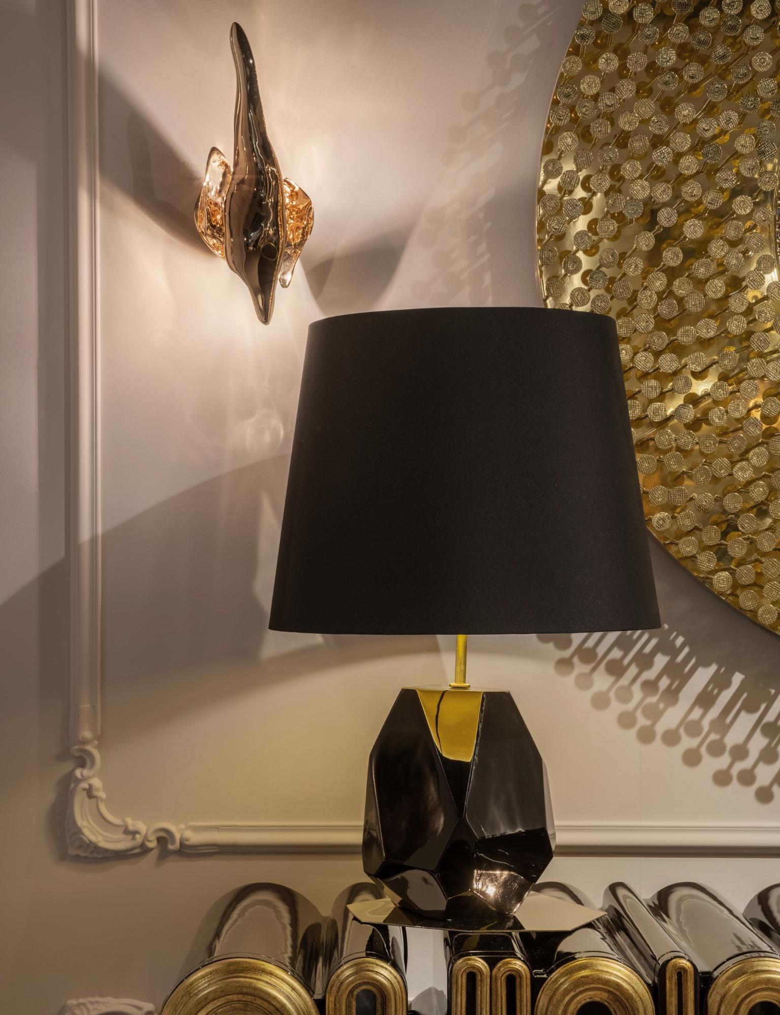 Lámpara de pared Soleil Sconce - Fundición artesanal de latón y metal - Boca Do Lobo Latón en venta