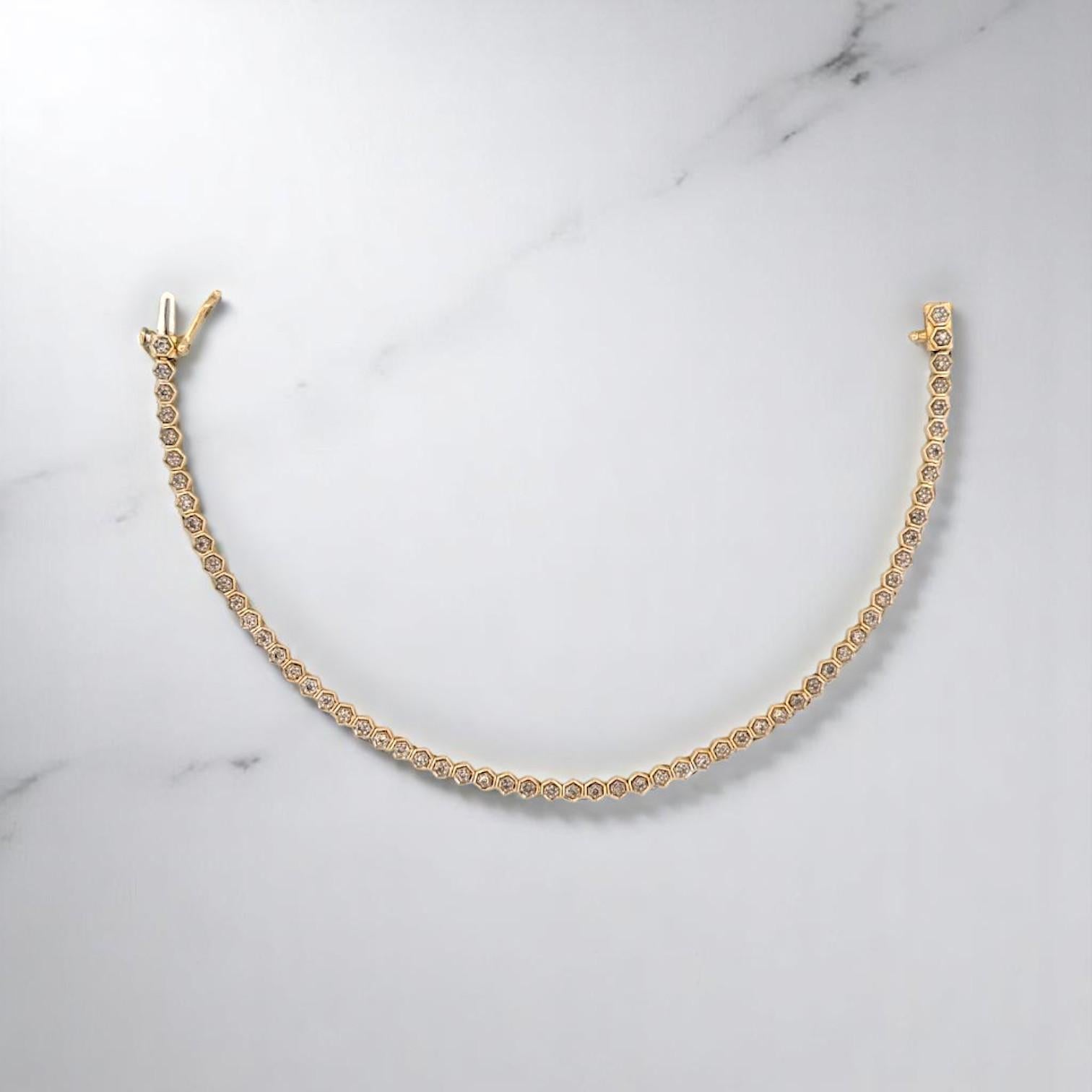 Artisan Solène  Bracelet en or jaune 10 carats et diamants  Diamants naturels de .50 CTW en vente