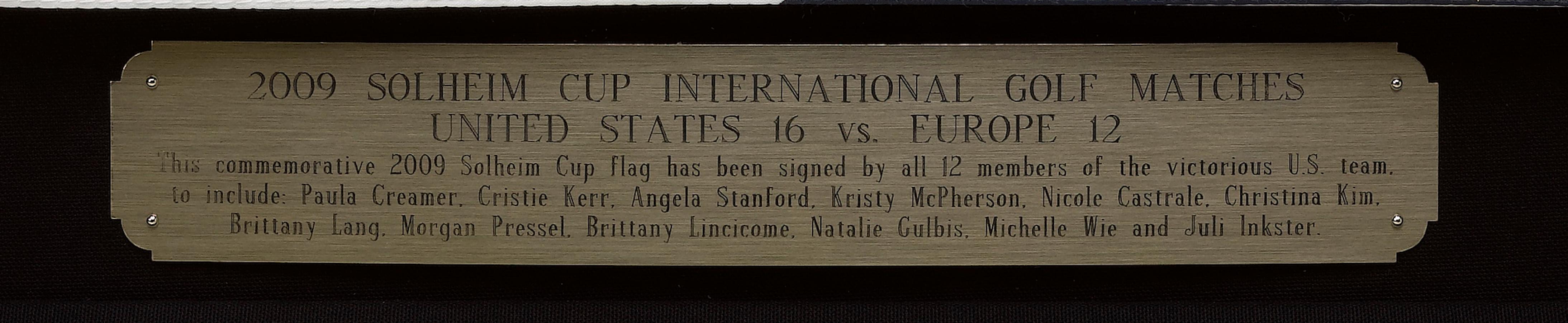 Partidos de la Copa Solheim Equipo de EE.UU. Firmado Pin Bandera, EE.UU. 16 contra. EUROPA 12, circa 2009 en venta 3