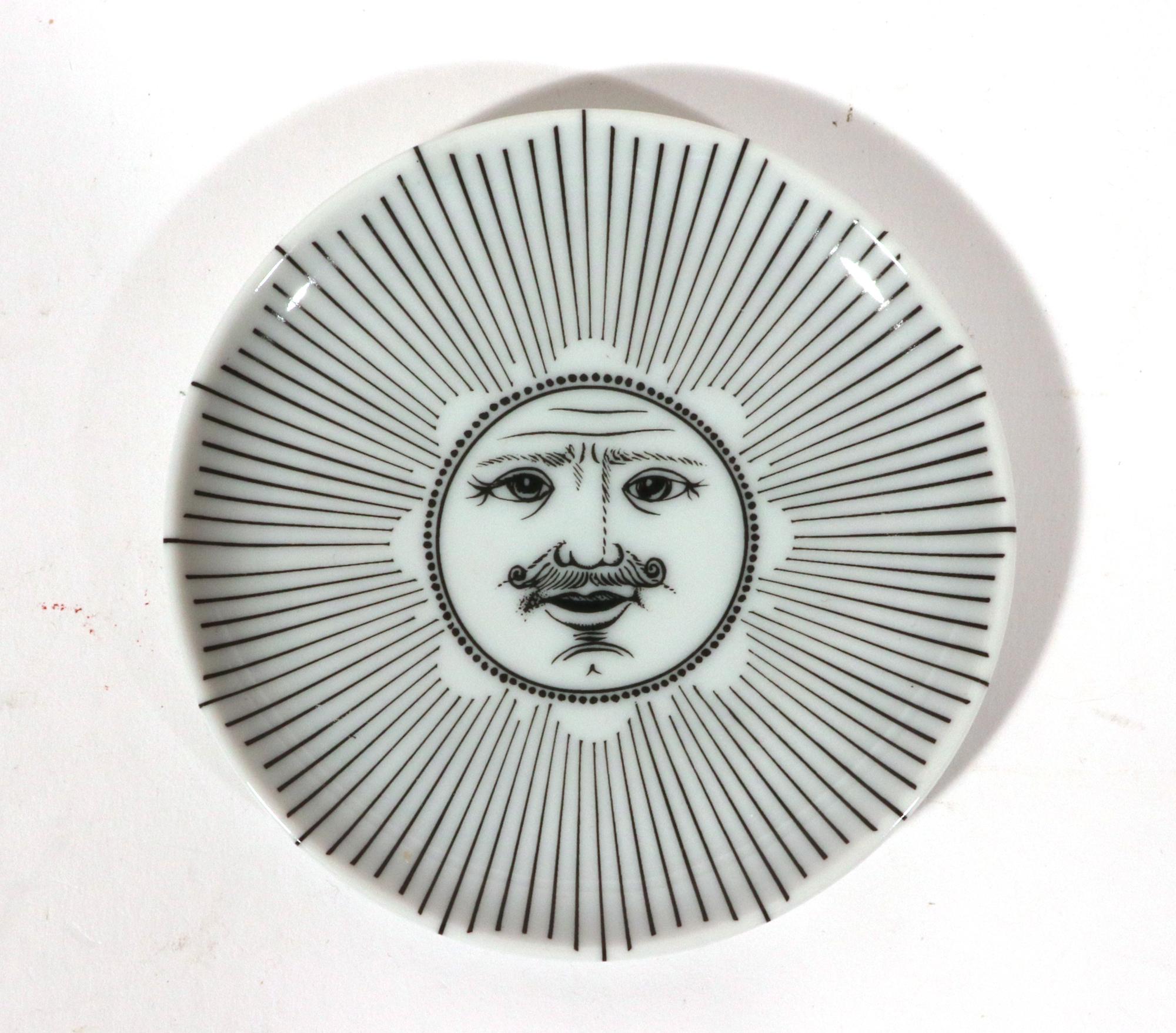 Soli E Lune Sun and Moon Pattern Ceramic Coasters by  Piero Fornasetti In Good Condition For Sale In Downingtown, PA