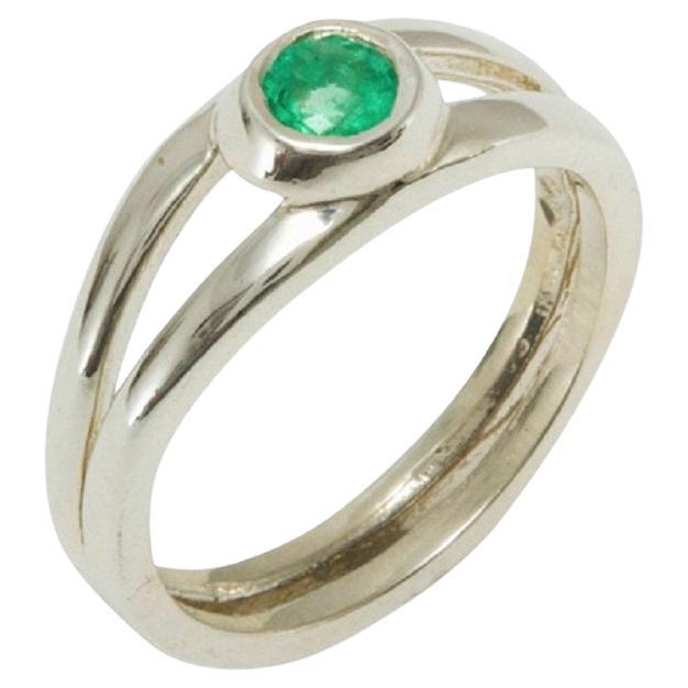 Massiv 10K Weißgold Smaragd Contemporary Split Band Solitaire Ring anpassbar