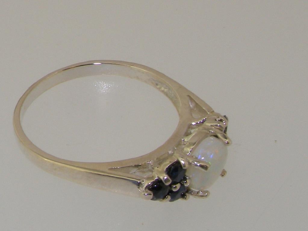 Im Angebot: Damen-Cluster-Ring aus massivem 10k Weißgold mit natürlichem Opal und Saphir, anpassbar () 5