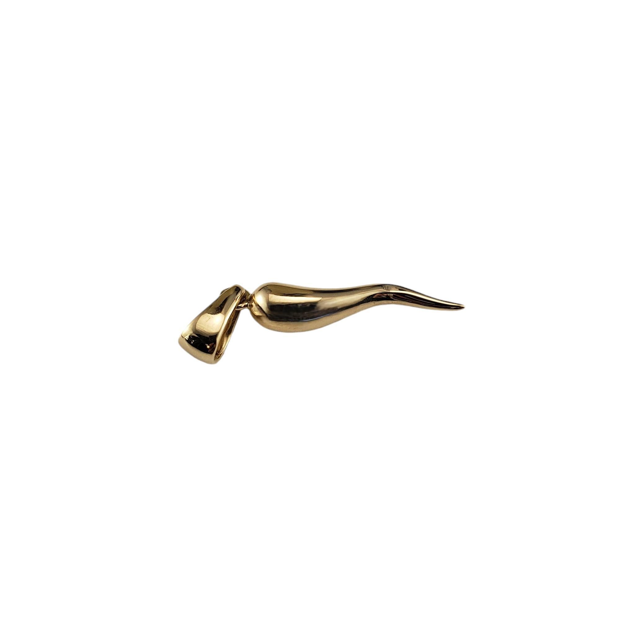 Solid 14 Karat Yellow Gold and Diamond Italian Horn Charm Pendant #18834 In Good Condition In Washington Depot, CT