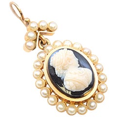 Solid 14 Karat Yellow Gold Antique Onyx and Pearl Cameo Pendant 5.8g