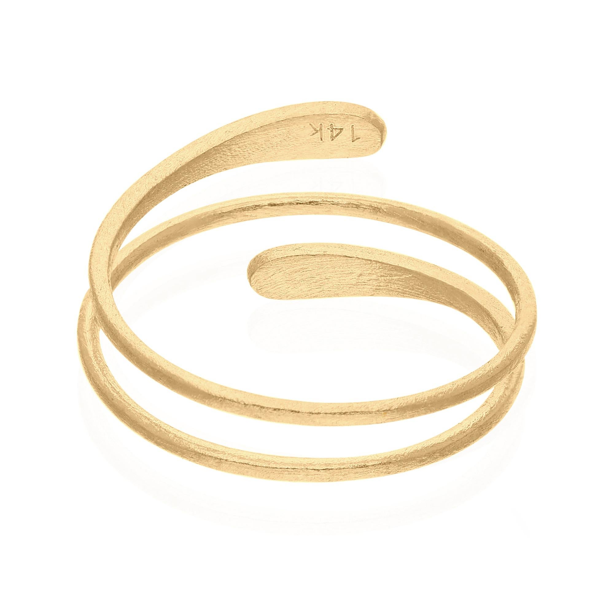 The ring is a size 7 US and may be resized to larger or smaller upon request. FOLLOW SPECTRUM JEWELS storefront to view the latest collection & exclusive pieces. Spectrum Jewels is proudly rated as a Top Seller on 1stdibs with 5 star customer