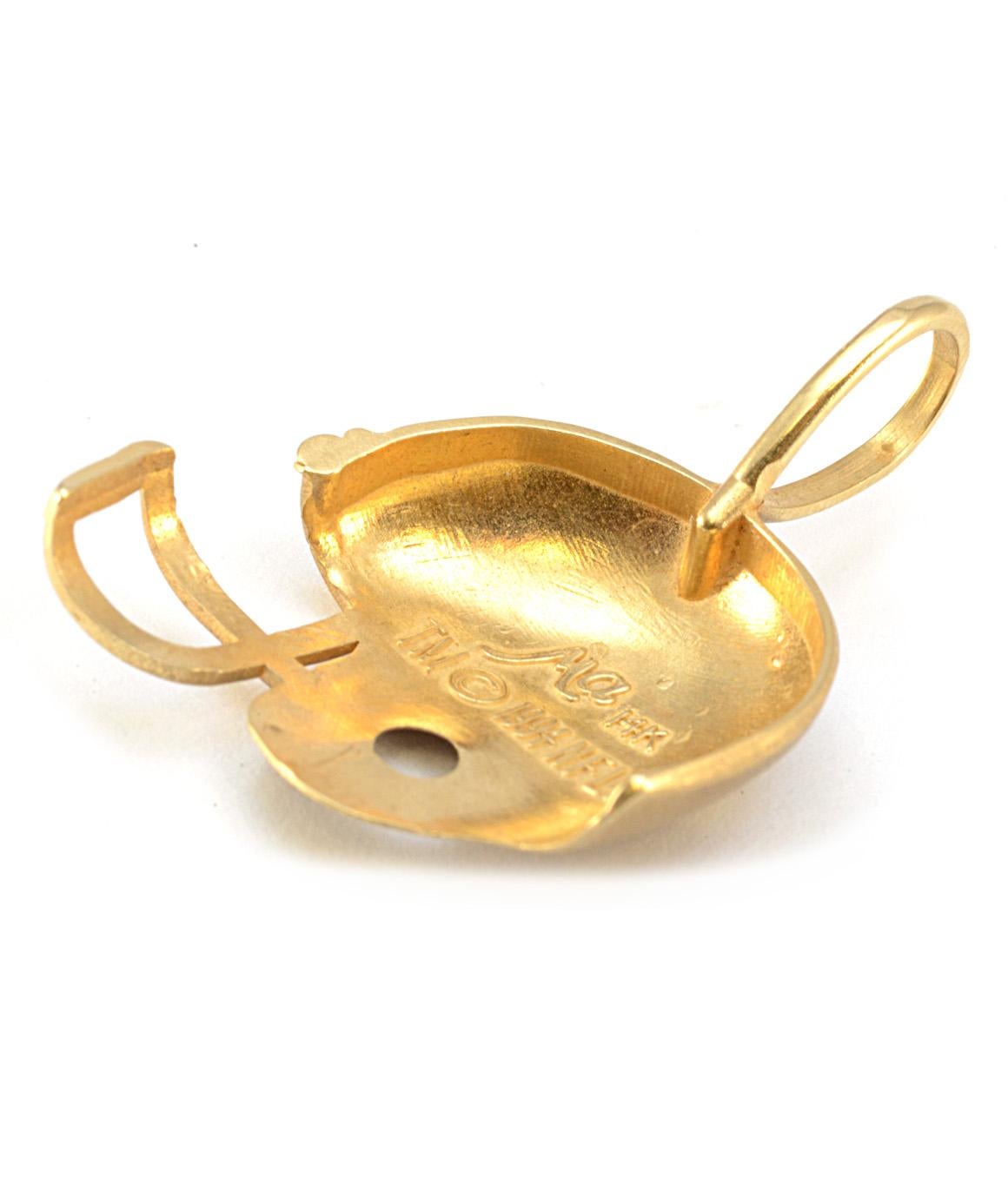 new england patriots gold pendant