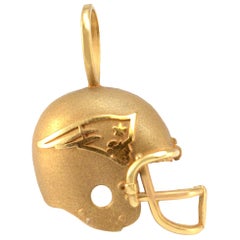 Solid 14 Karat Yellow Gold New England Patriots Helmet Pendant 2.2g
