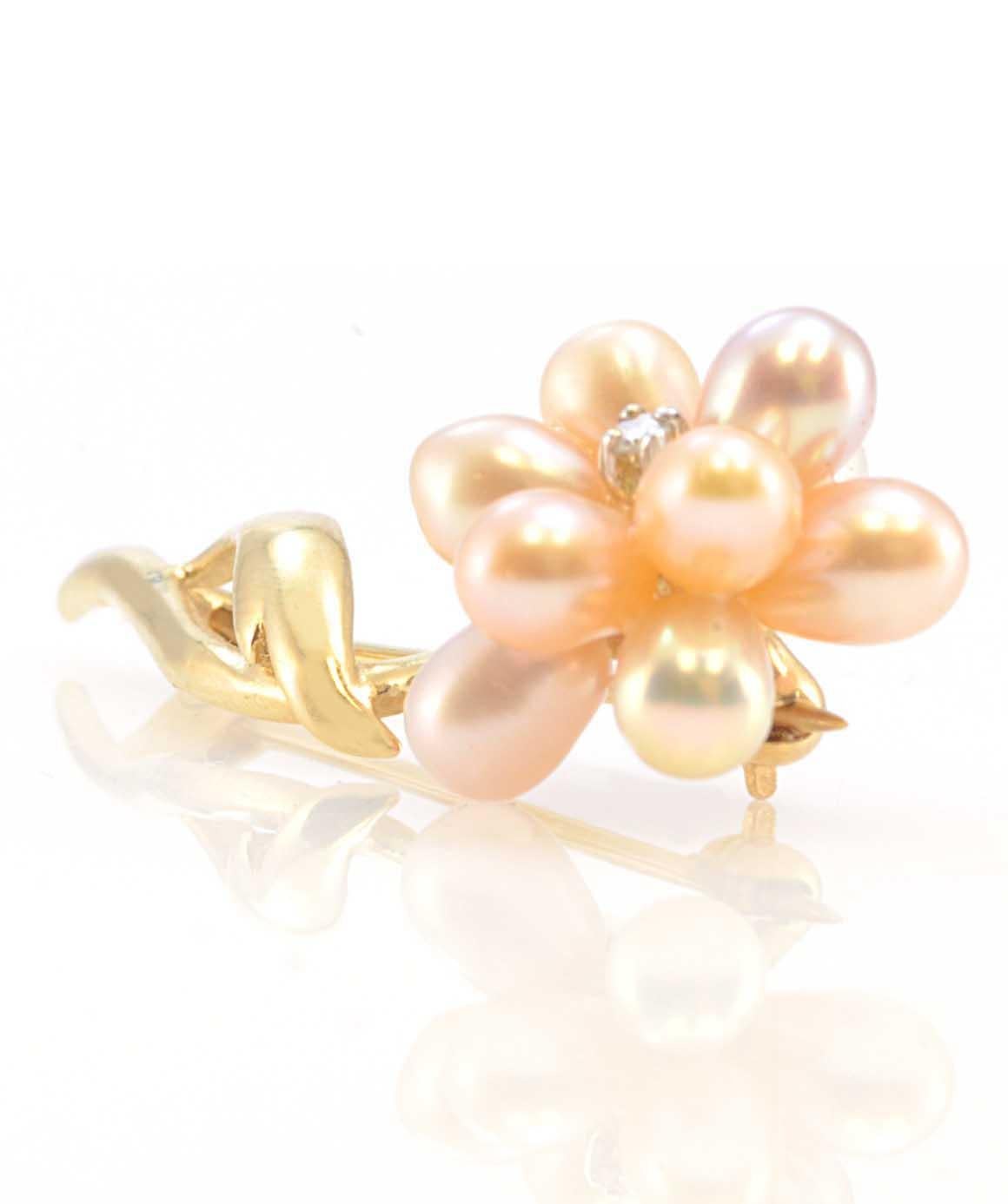 Solid 14 Karat Yellow Gold Pearl and Diamond Flower Pin 2.5g In Excellent Condition In Manchester, NH