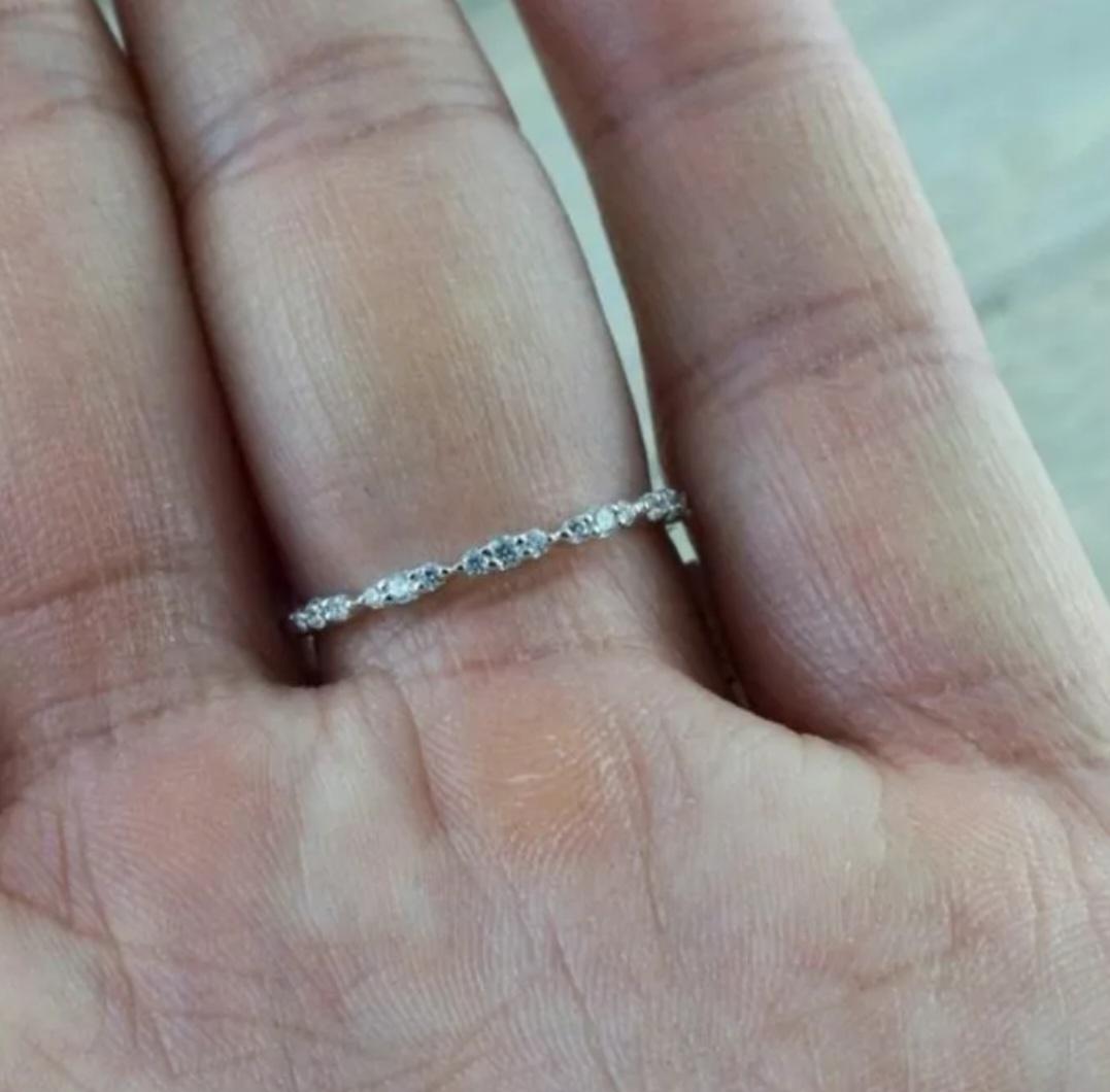 Anello nuziale in oro massiccio 14k con diamante per l'eternità Anello d'oro per l'anniversario Regalo di gioielli. in vendita 3