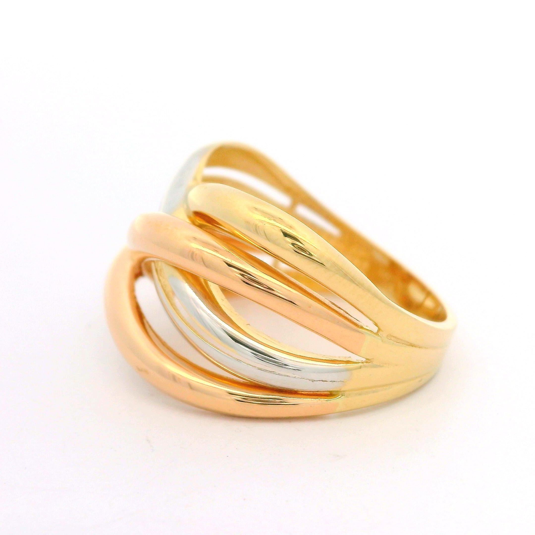 Bague en or massif 14k finition polie multicolore croix au-dessus d'une large bande ouverte Pour femmes en vente