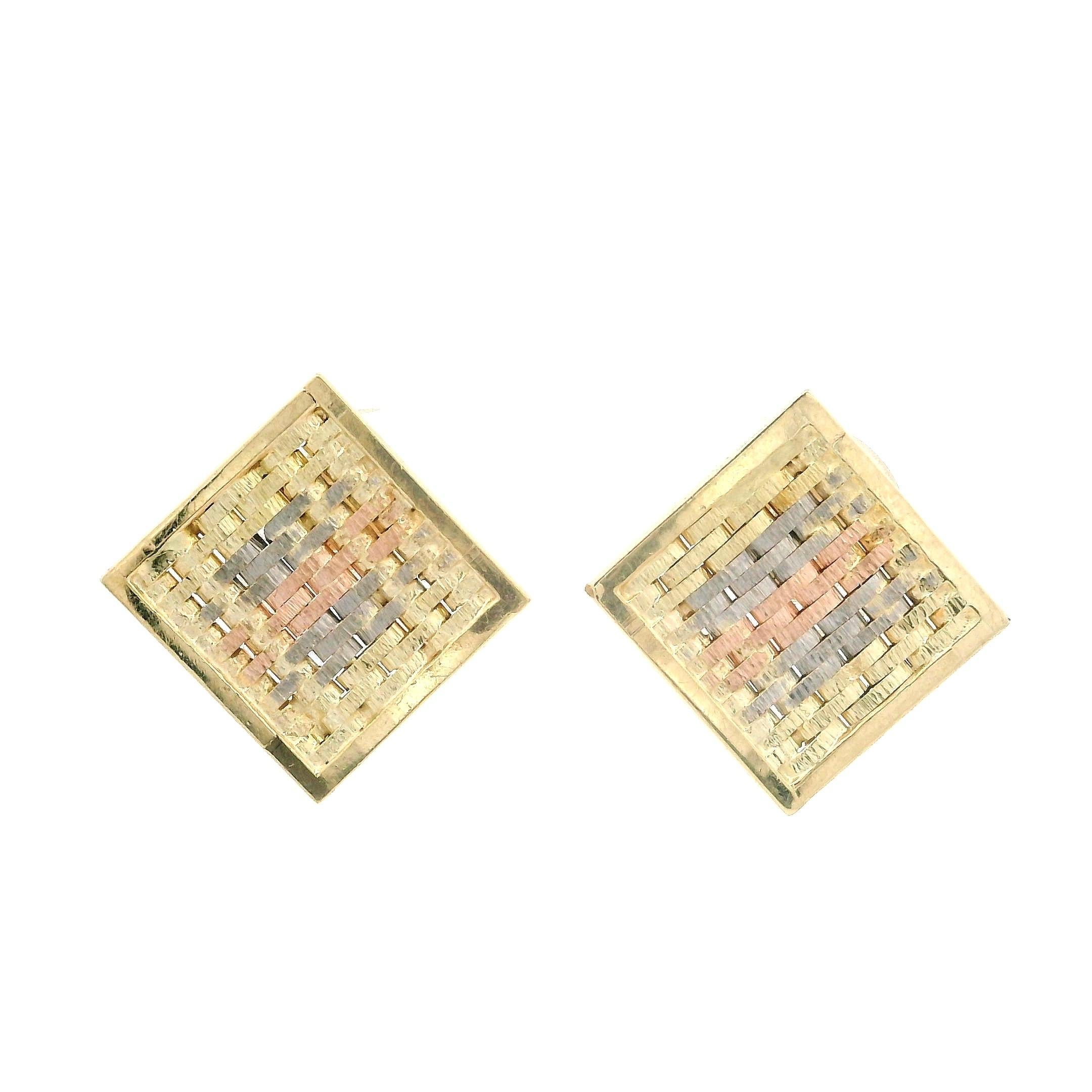 Pendientes de oro macizo de 14k tricolor con panel cuadrado tejido y cierre de mariposa en Bueno estado para la venta en Montclair, NJ