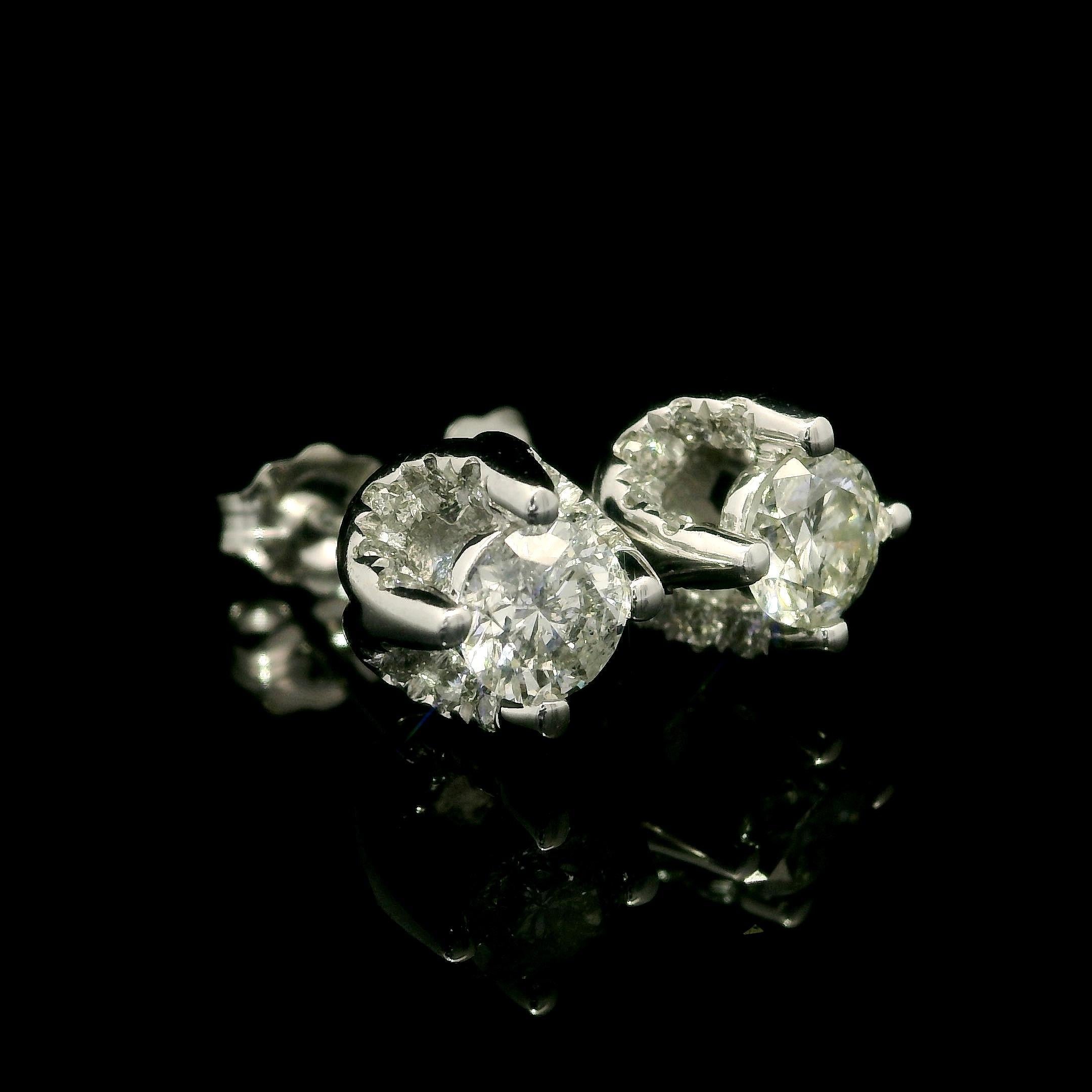 Solid 14k White Gold 1.0ctw Diamond Stud Earrings w/ Butterfly Closures For Sale 6