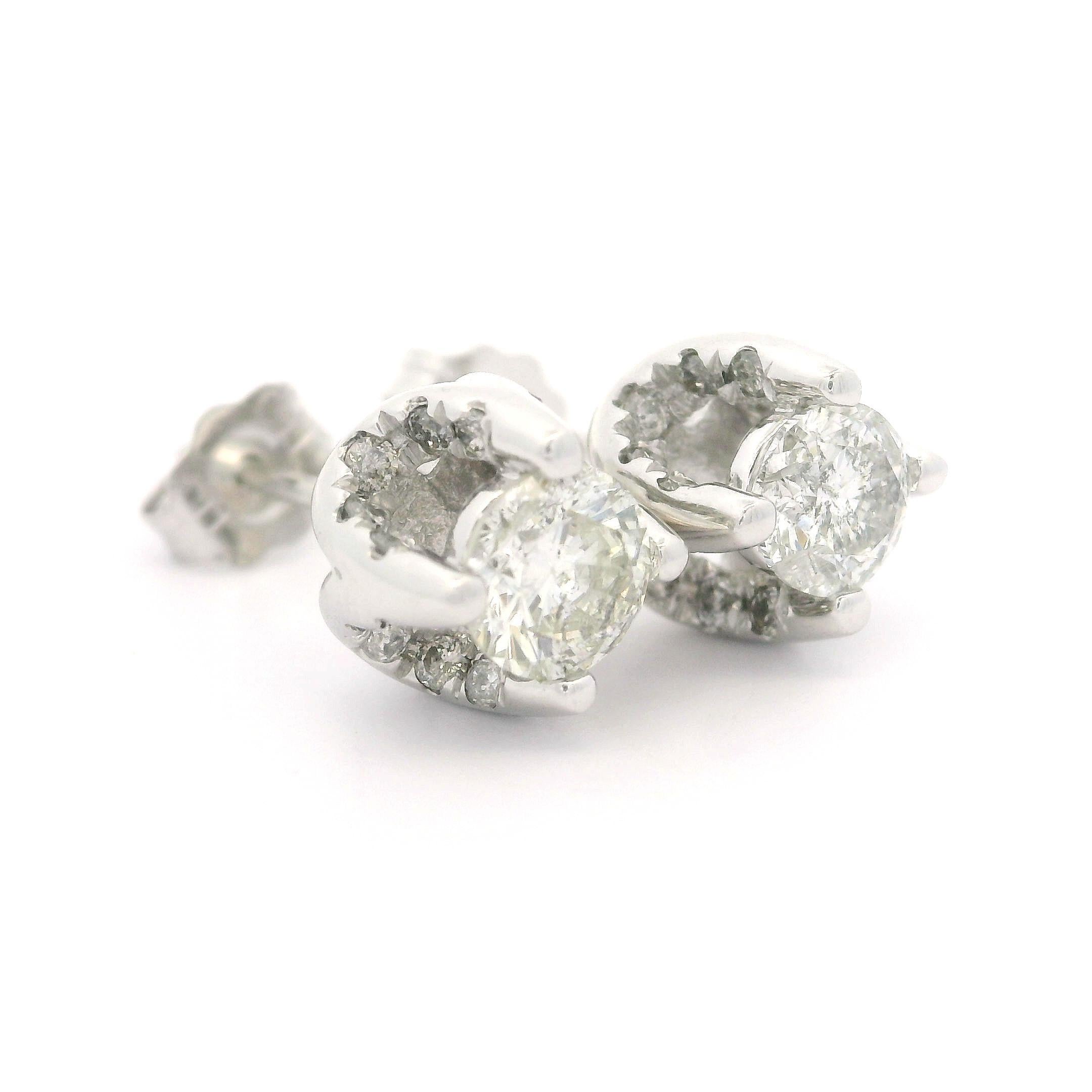 Solid 14k White Gold 1.0ctw Diamond Stud Earrings w/ Butterfly Closures For Sale 1