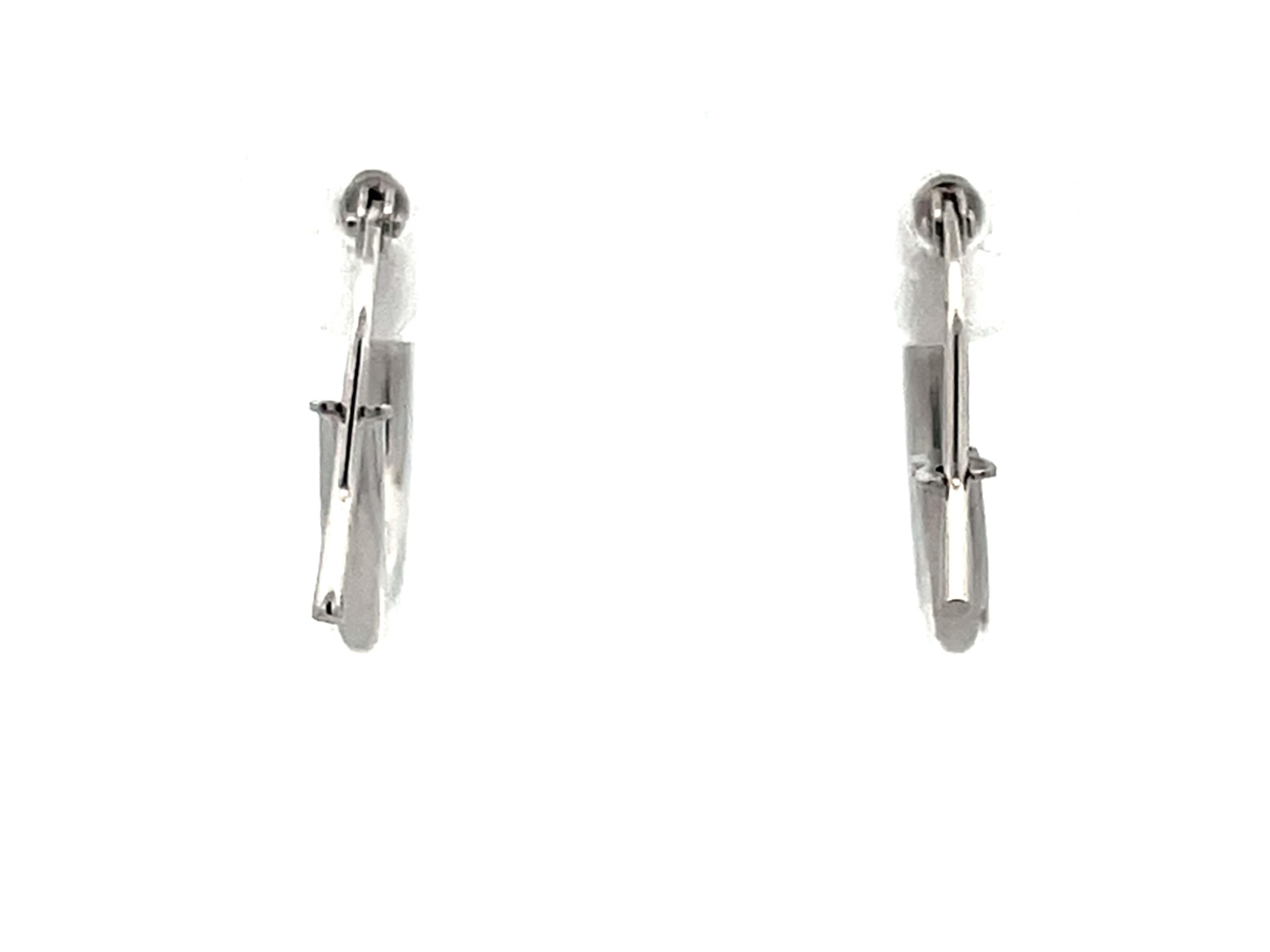 Petites boucles d'oreilles en or blanc massif 14K en vente 3