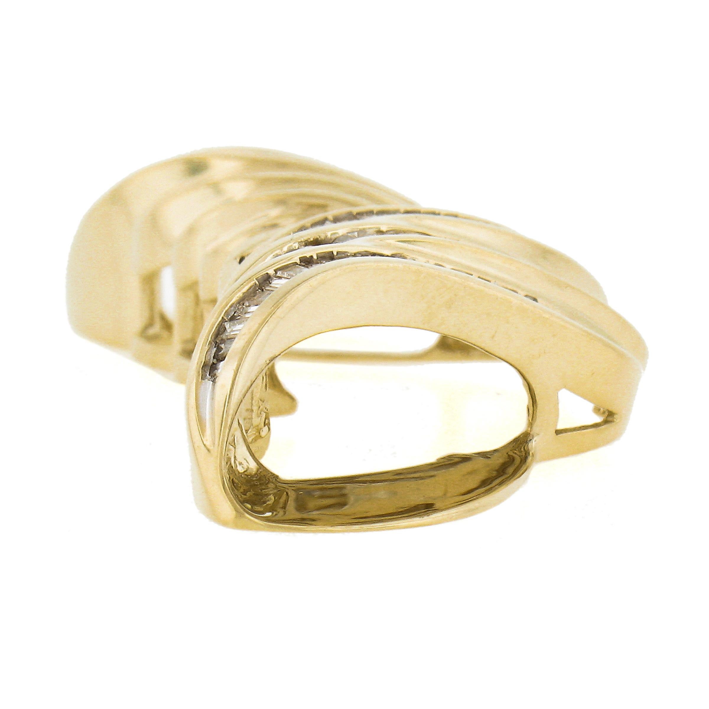 Solid 14K Yellow Gold 3ctw Baguette Cut Diamond Channel Set Large Slide Pendant im Zustand „Hervorragend“ im Angebot in Montclair, NJ