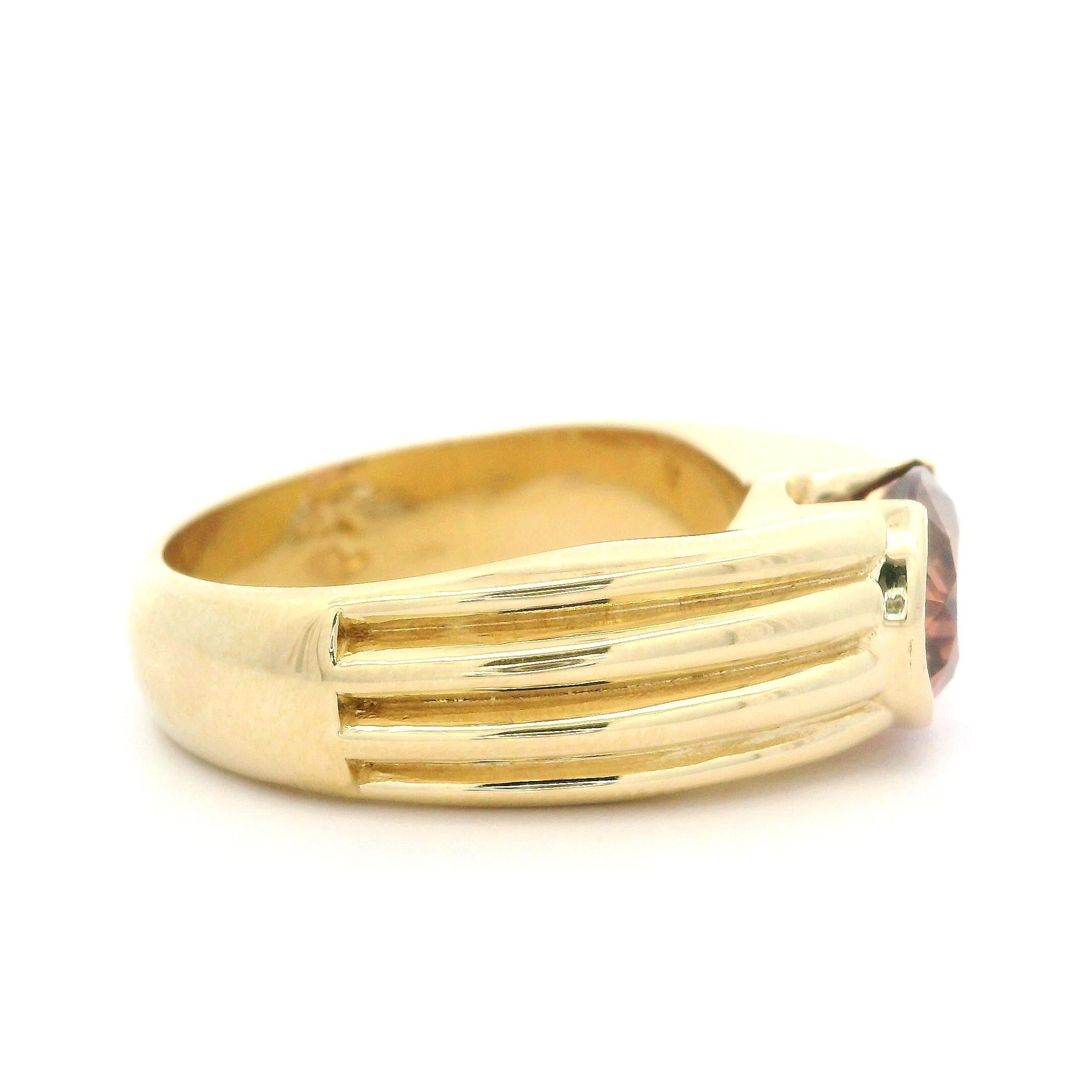 Anello con mezzo castone in oro giallo massiccio 14k con zircone ovale rosa arancio da 5,21 carati In condizioni ottime in vendita a Montclair, NJ