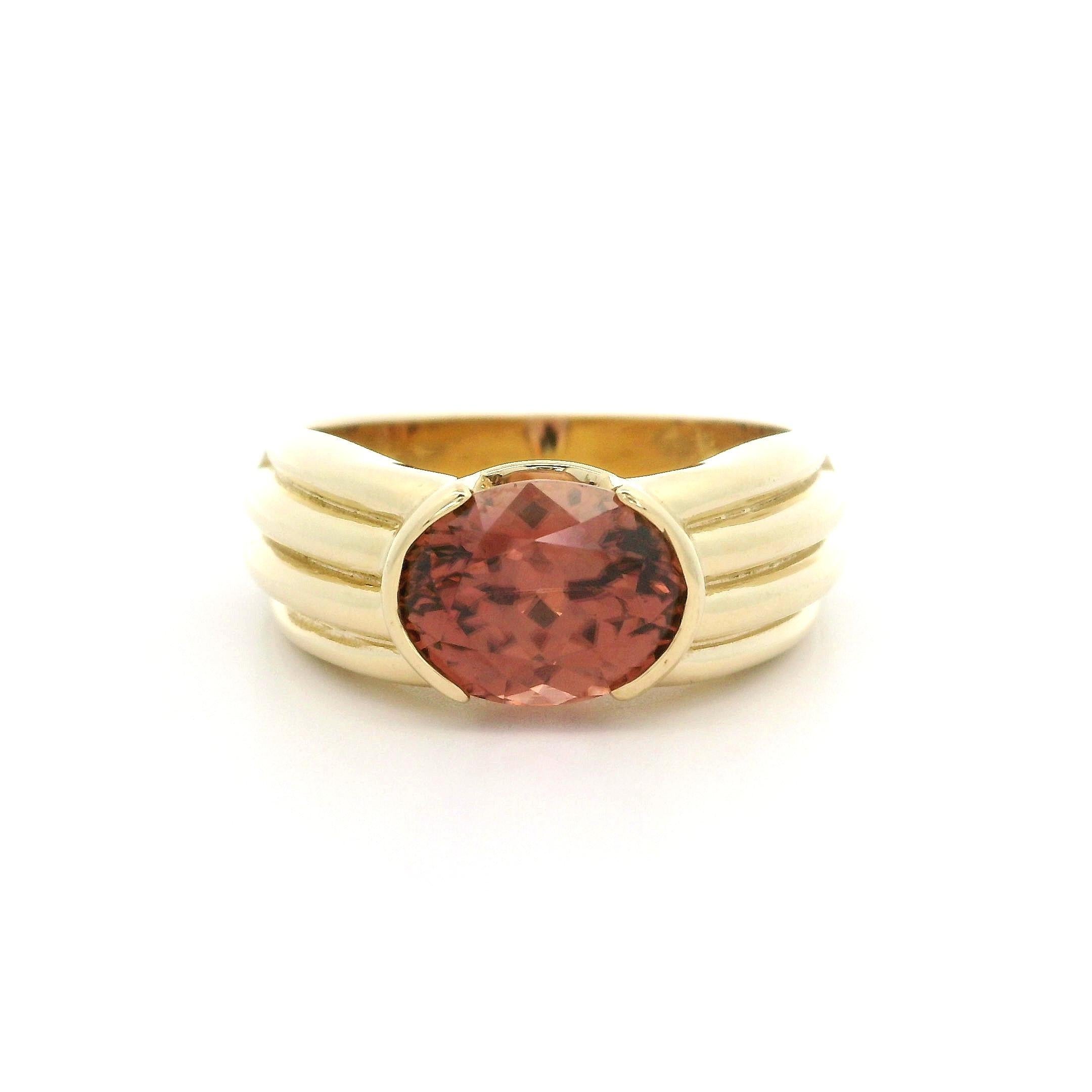Anello con mezzo castone in oro giallo massiccio 14k con zircone ovale rosa arancio da 5,21 carati in vendita 1