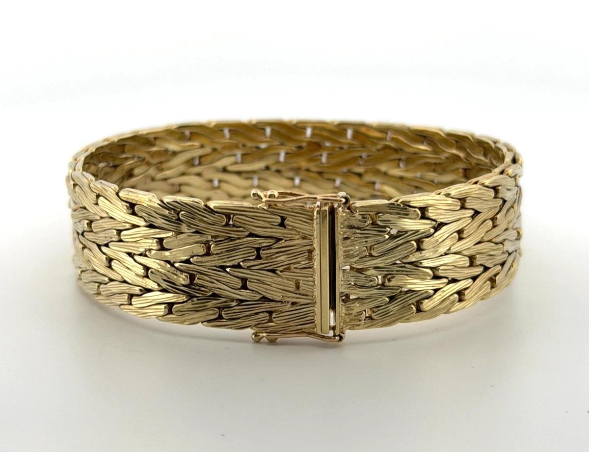 Contemporain Bracelet en or jaune massif 14K 97.88 grammes 18mm large Link texturé en vente