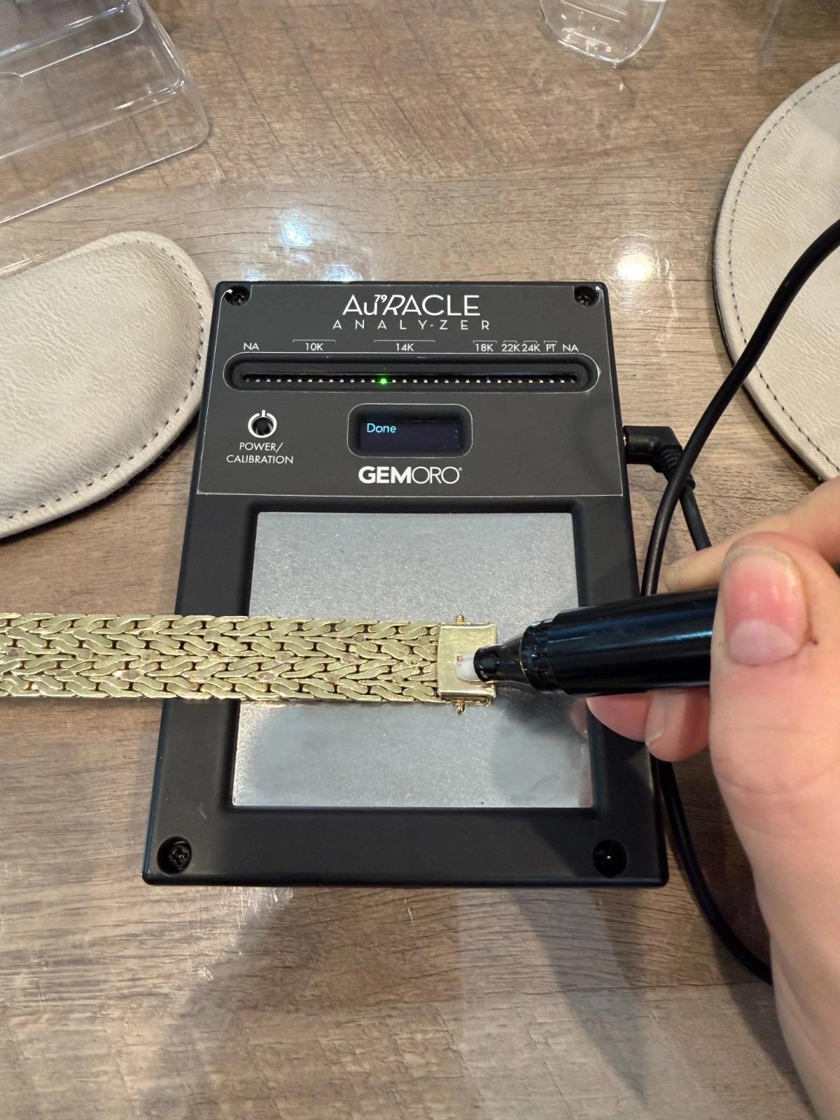 Bracelet en or jaune massif 14K 97.88 grammes 18mm large Link texturé en vente 3